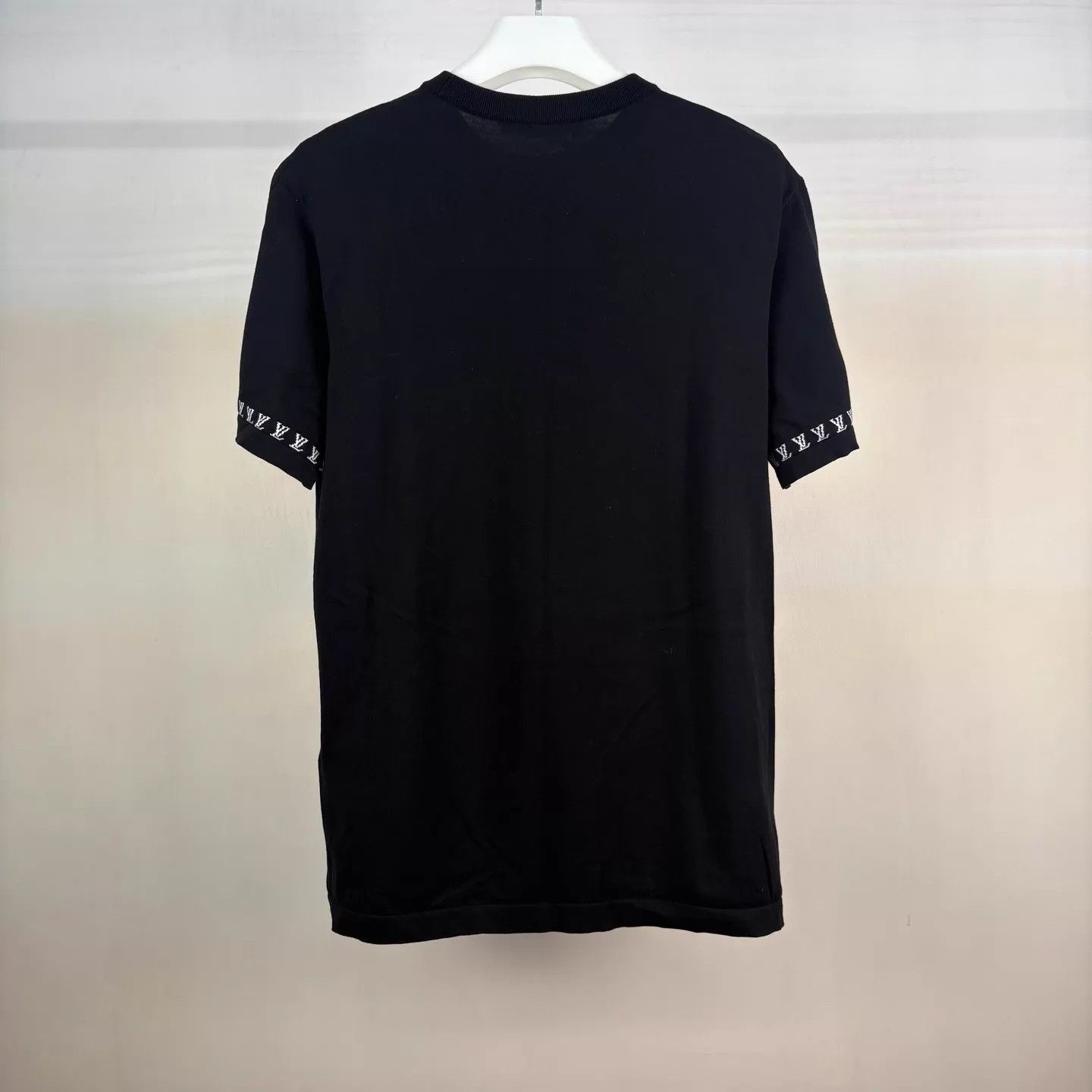 Louis Vuitton Louis Vuitton Pharrell Cuff Full Logo Knit Tee L Size US L / EU 52-54 / 3 - 2 Thumbnail
