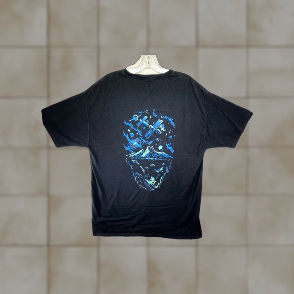 Vintage VINTAGE Cove Men's T-Shirt Large Space Skull Glow in the Dark Sci-Fi UFO Graphic Tee All Seasons Size US L / EU 52-54 / 3 - 1 Thumbnail