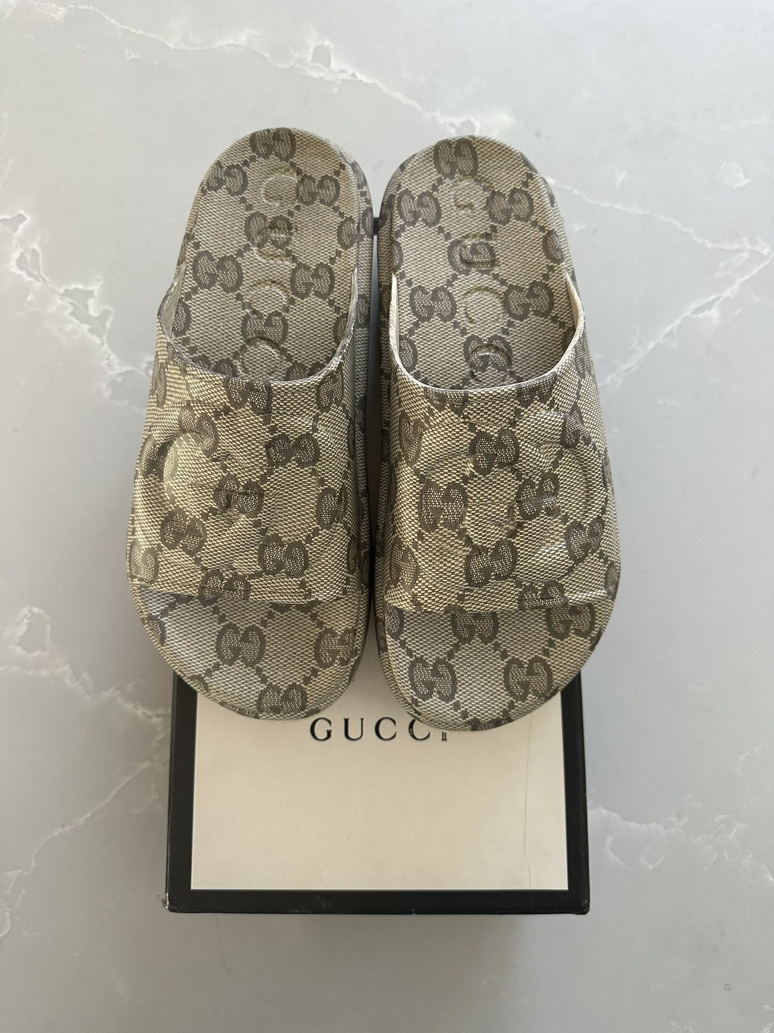 Gucci Gucci Slide Sandal With Embossed Interlocking G Ebony Sz 43 Size US 10 / EU 43 - 2 Thumbnail