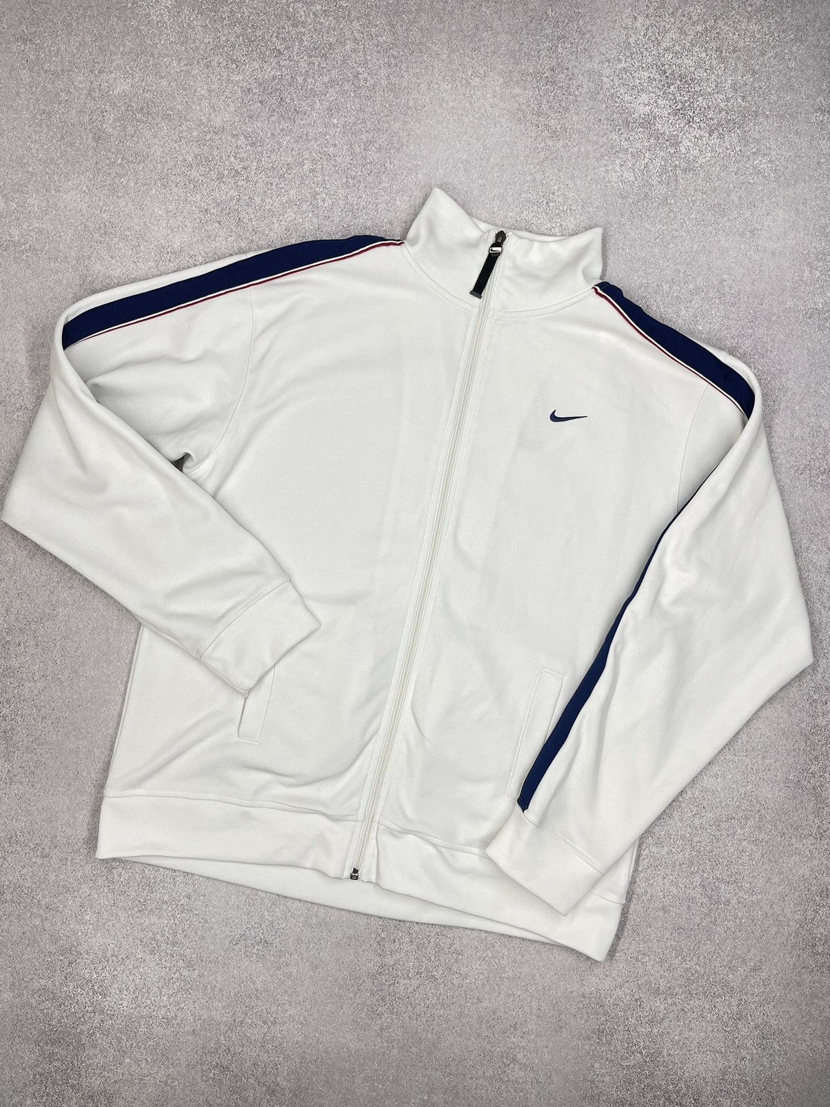 Nike Vintage Nike Drill Track Jacket White Big Logo Print Y2K ACG Size US L / EU 52-54 / 3 - 6 Thumbnail