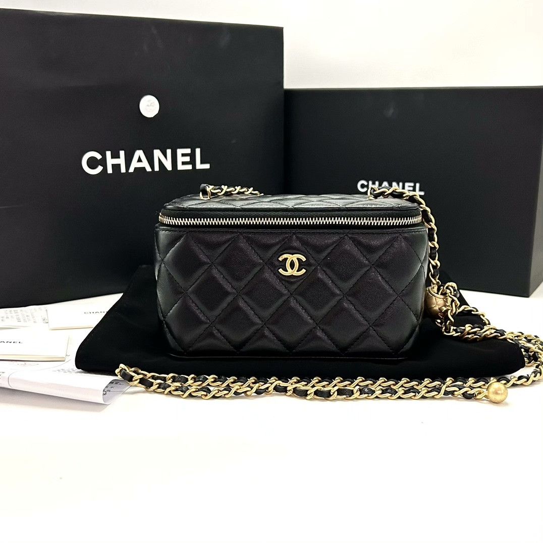 Chanel Pre-loved Bag Very good condition Size ONE SIZE - 1 Thumbnail