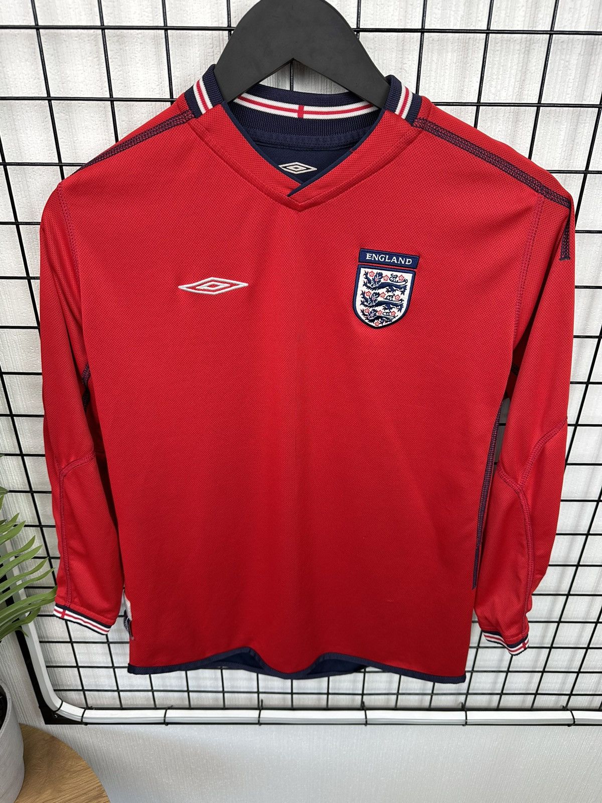 Umbro Paul Robinson England 2004 goalkeeper double sided jersey Size US S / EU 44-46 / 1 - 21 Thumbnail