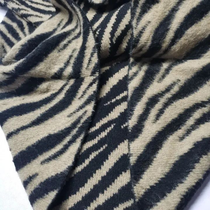 Balenciaga Balenciaga Vintage Zebra Print Knit Sweater 0079-2507 Size US XS / EU 42 / 0 - 7 Thumbnail