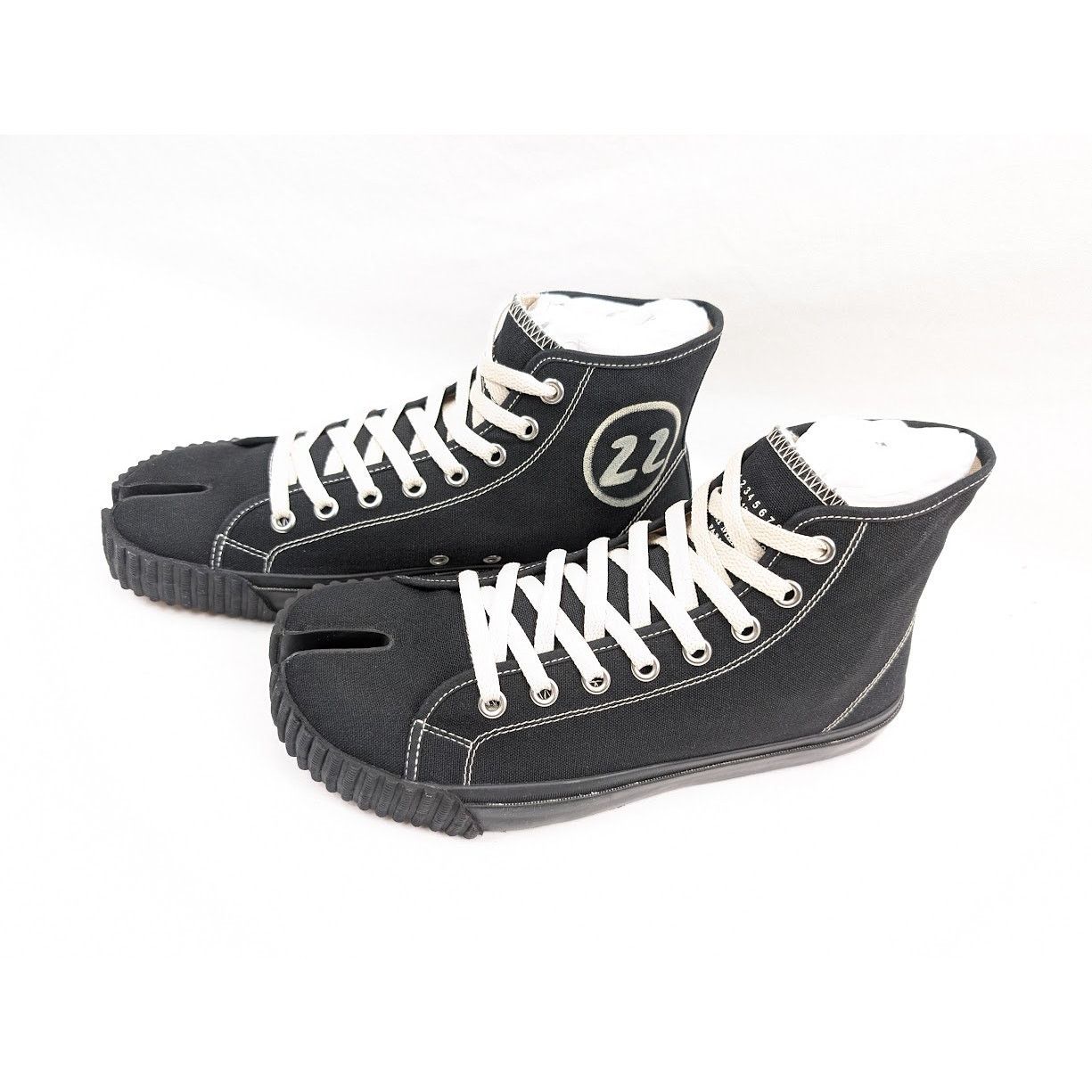 Maison Margiela o1rshd1 Low-Top Sneakers in Black Size US 9 / EU 42 - 19 Thumbnail