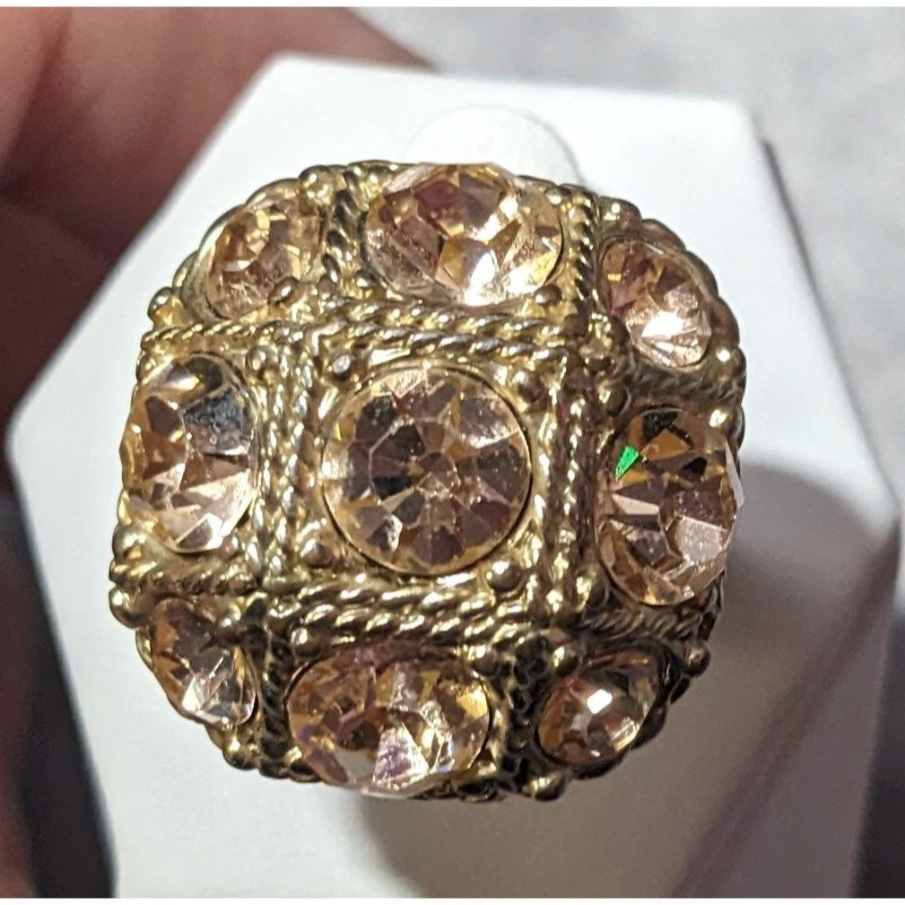 Other Champagne Gemmed Glam Gold Tone Statement Ring Size 7 Size ONE SIZE - 12 Thumbnail