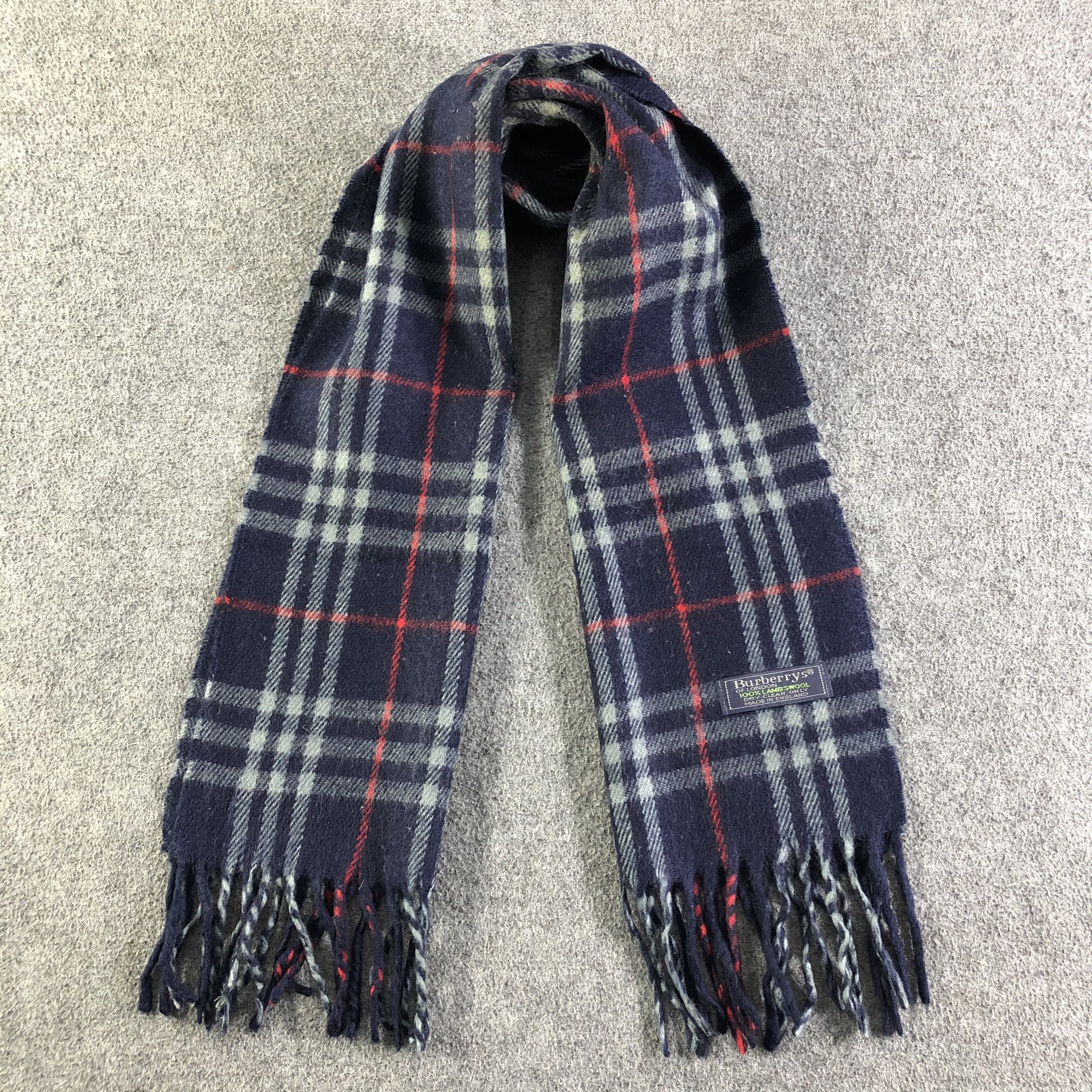 Burberry Burberrys Scarf / Muffler / Neckwear P067 Size ONE SIZE - 1 Thumbnail