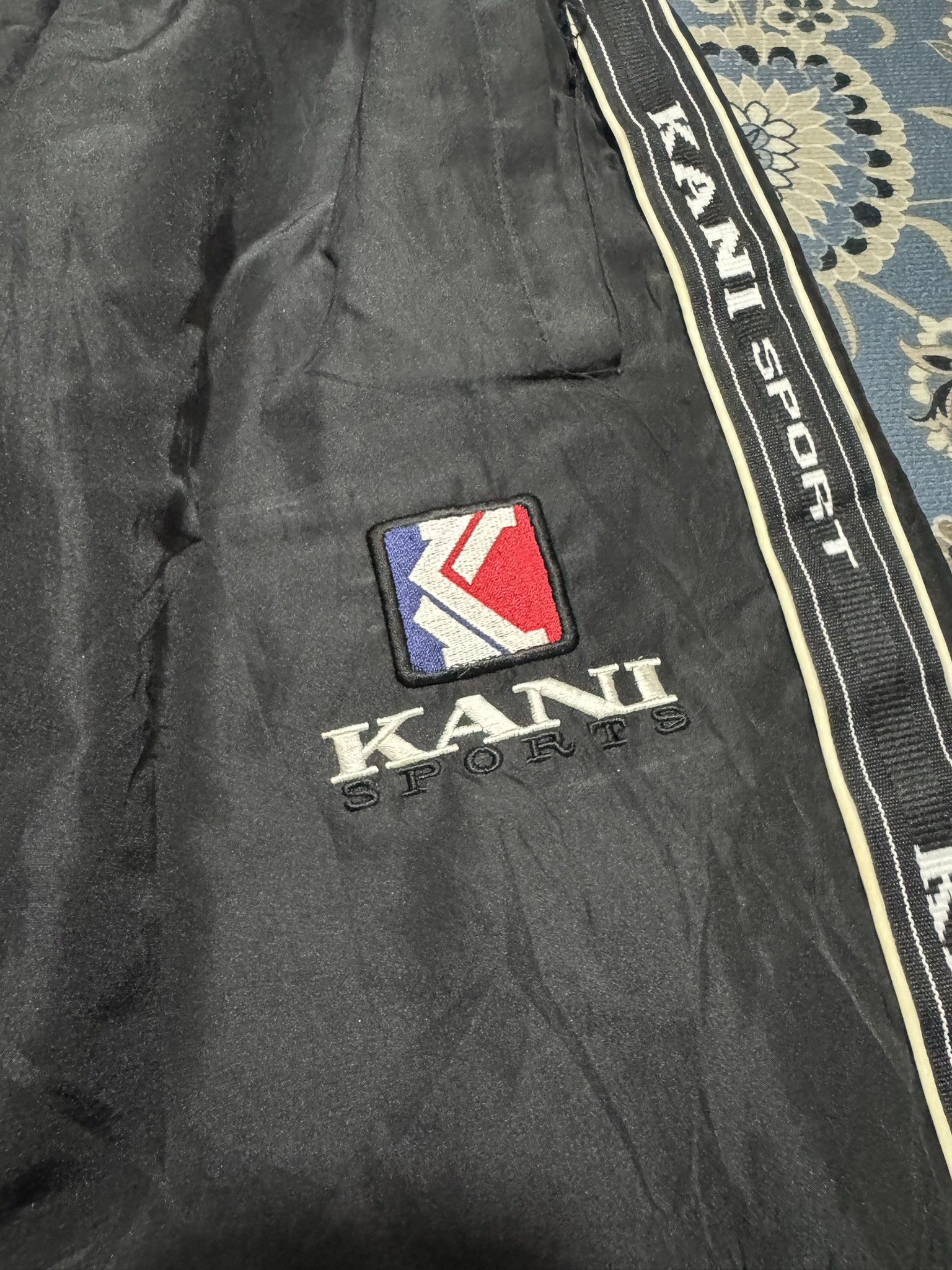 Japanese Brand × Karl Kani Vintage 90’s Karl Kani Side Tape Track Pants Jogger Size US 32 / EU 48 - 2 Thumbnail