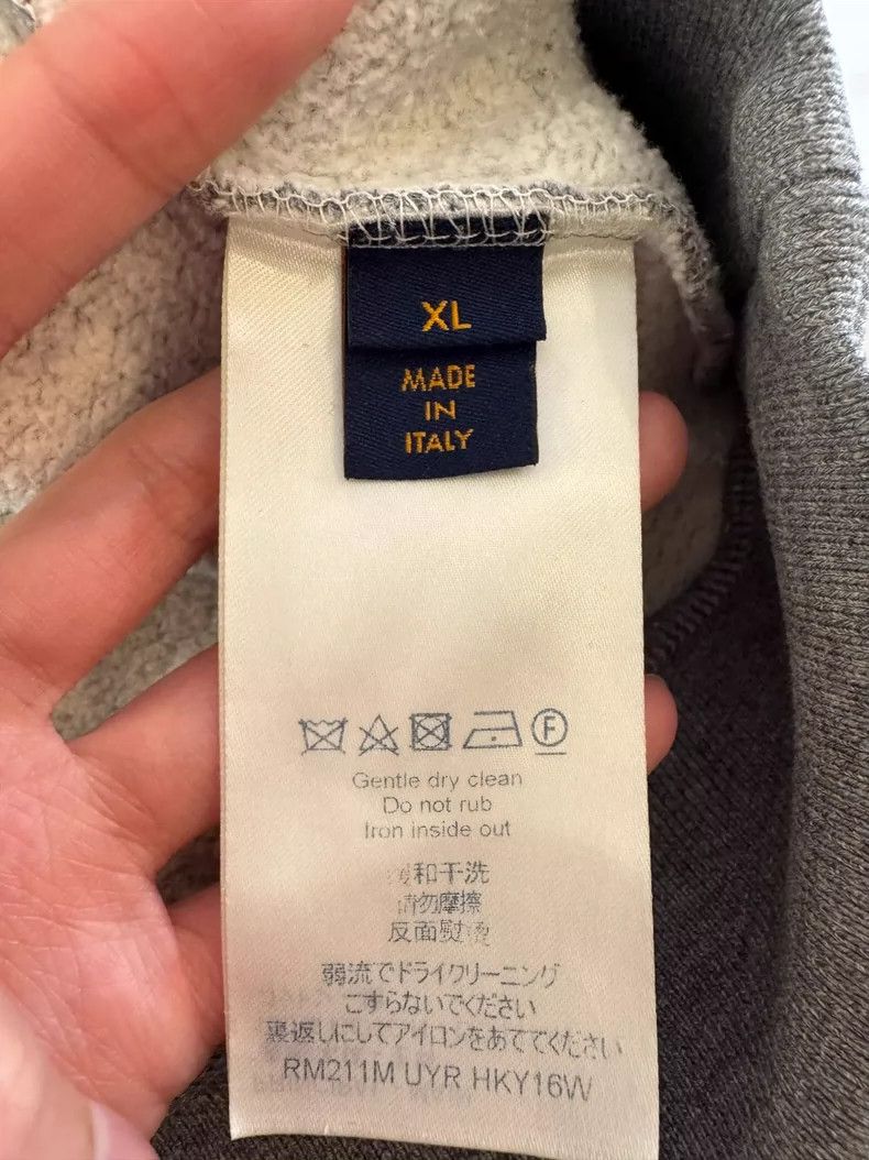 Louis Vuitton Louis Vuitton Classic monogrammed, incongruous logo sweats Size US XL / EU 56 / 4 - 4 Thumbnail
