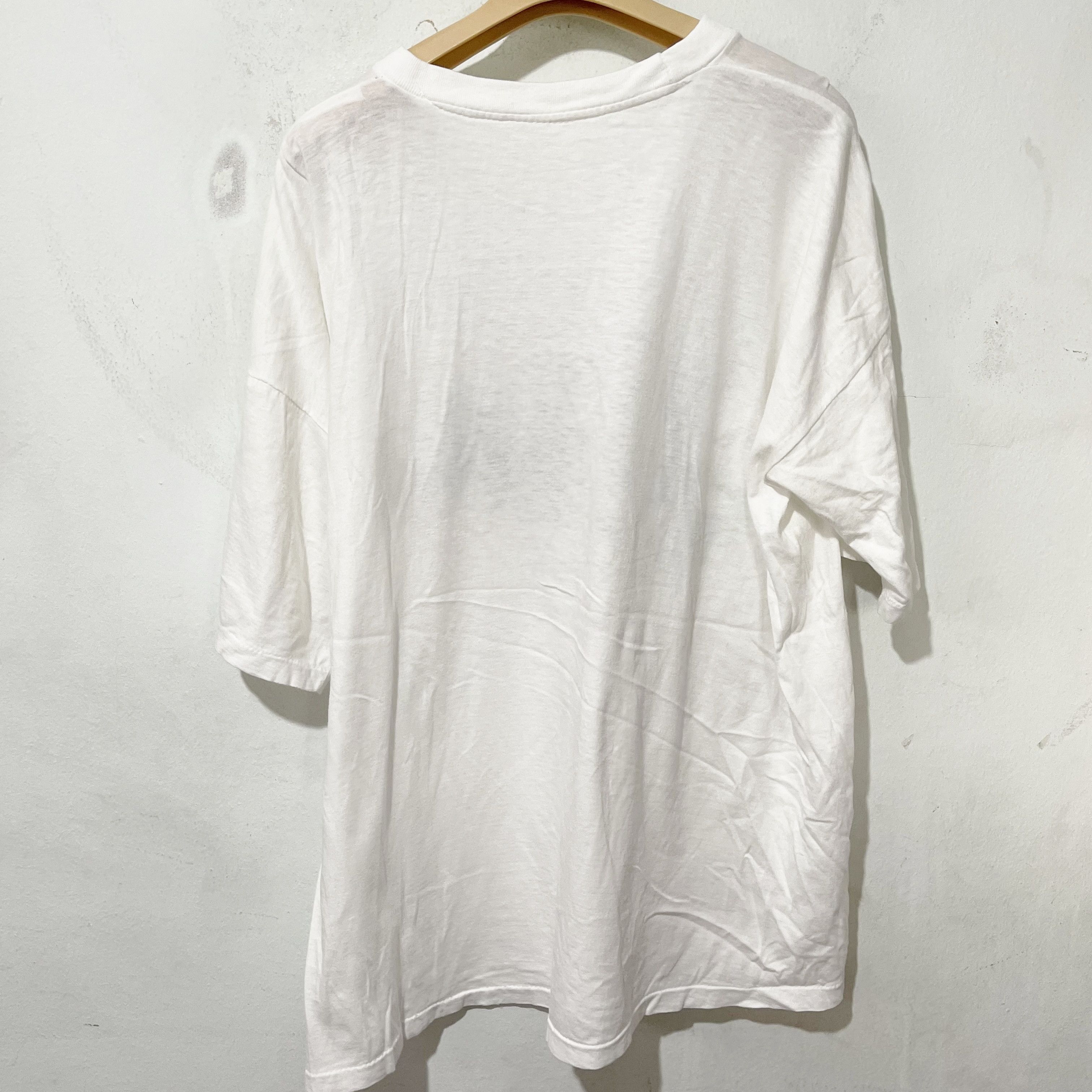Vintage Vintage 1990s Abstract Surreal Art T-Shirt Size US XL / EU 56 / 4 - 3 Thumbnail