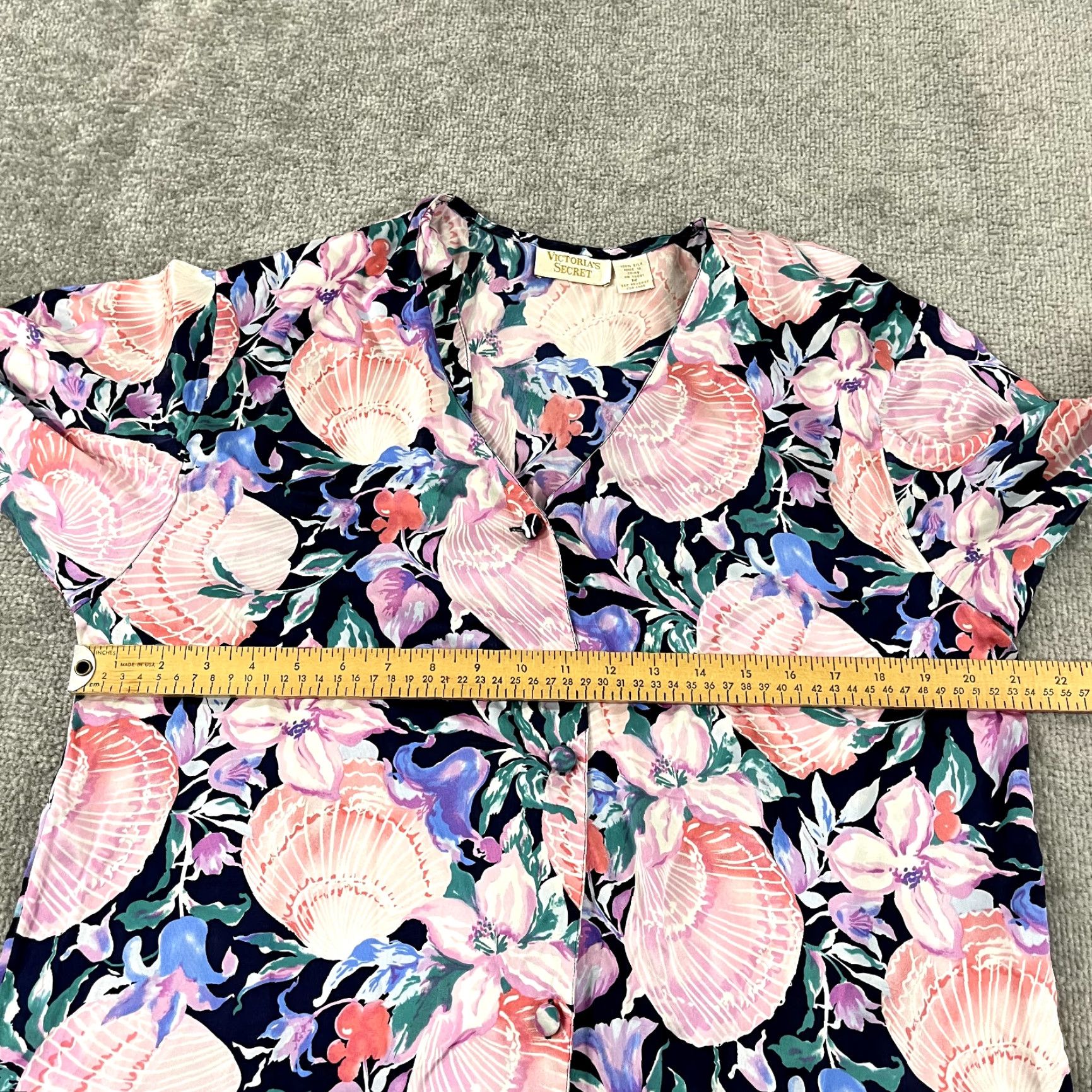 Victoria's Secret Victoria's Secret Shirt Women Medium Silk Floral Shell Tunic Lingerie Nightgown Multicolor V-Neck Button-Up Womens Size M / US 6-8 / IT 42-44 - 4 Thumbnail