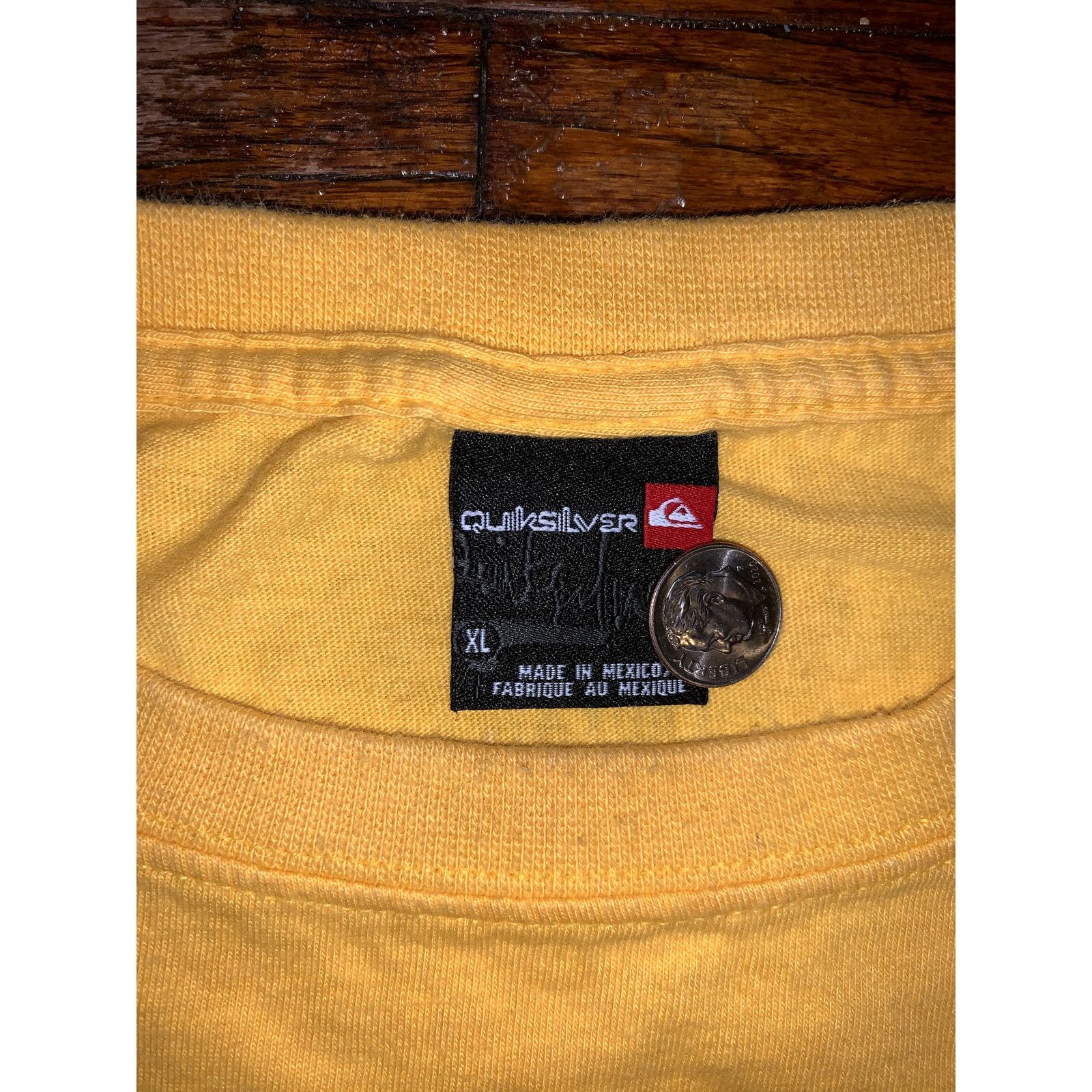 Quicksilver Vintage Quiksilver Graphic T Shirt XL Yellow Surf Skate Size US XL / EU 56 / 4 - 5 Thumbnail