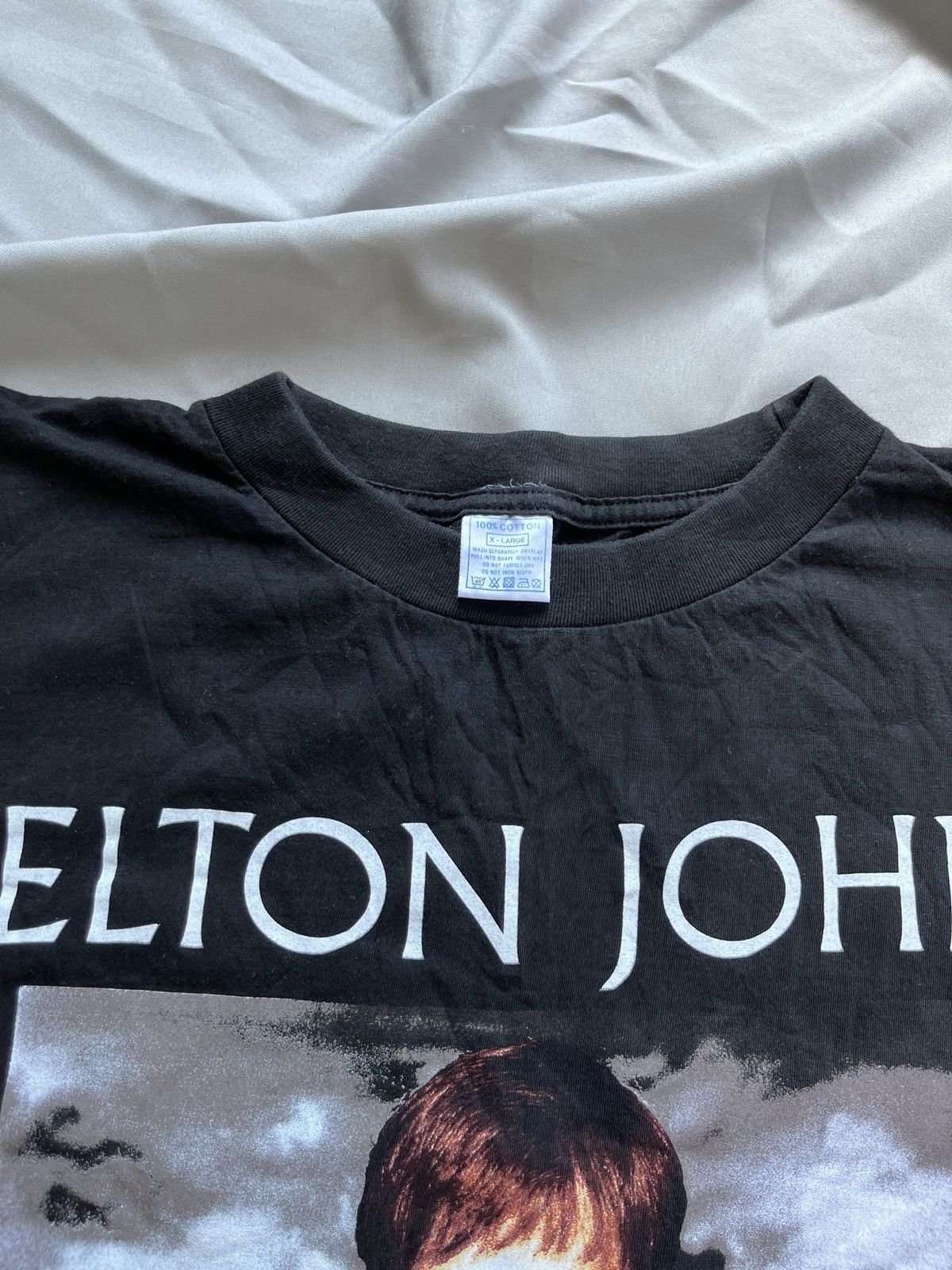 Band Tees ELTON JOHN 1994 Vintage Tour T-shirt Size US XL / EU 56 / 4 - 6 Thumbnail