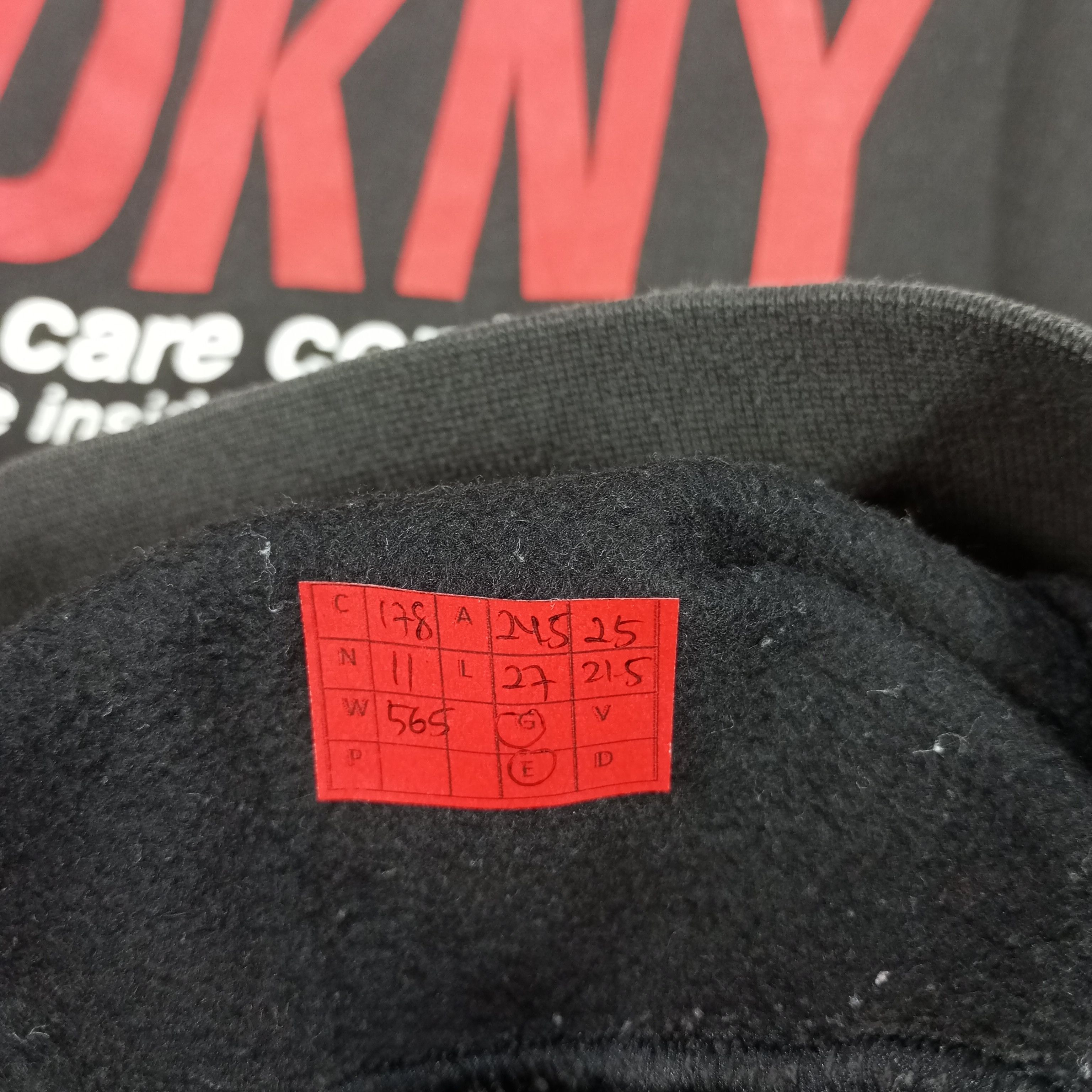 DKNY × Vintage DKNY Streetwear Style Vintage Sweatshirt Size US L / EU 52-54 / 3 - 8 Thumbnail