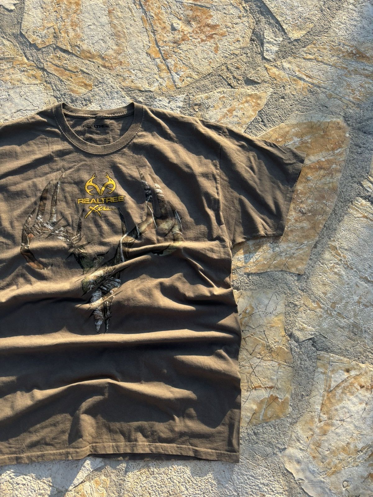 Japanese Brand × Realtree Vintage USA RealTree Boxy Oversize T Shirt Tee Khaki Brown Size US XL / EU 56 / 4 - 2 Thumbnail