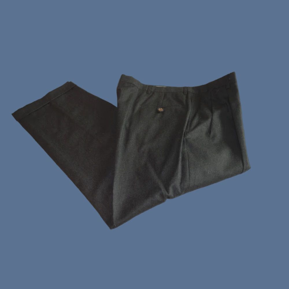 Tommy Hilfiger Tommy Hilfiger Men's Black Dress Pants 40W 30L Wool - Pants, Regular, 40, Black, Wool, Pleated Front, Dress, Logo, Preppy, USA, Mens Size US 40 / EU 56 - 1 Thumbnail