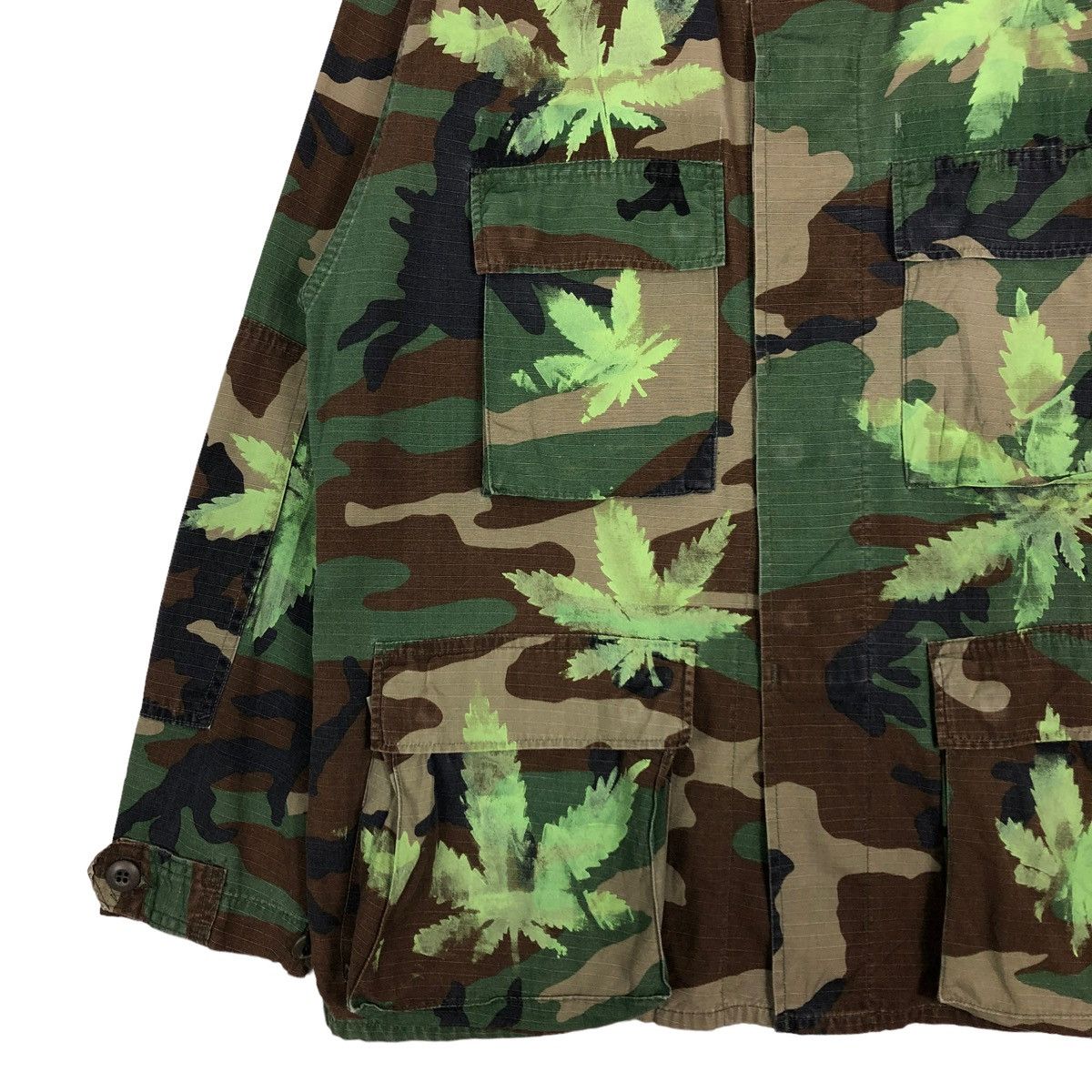 Japanese Brand 🔥Camo Jacket Multi Pocket Cargo Front Street Made in Italy Size US M / EU 48-50 / 2 - 4 Thumbnail