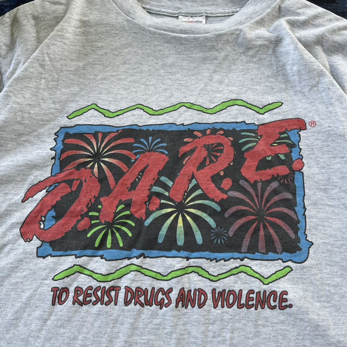 D.A.R.E × Fruit Of The Loom × Vintage 🔥STEALS🔥Vintage D.A.R.E Drugs And Violence Big Logo Tees Size US L / EU 52-54 / 3 - 2 Thumbnail