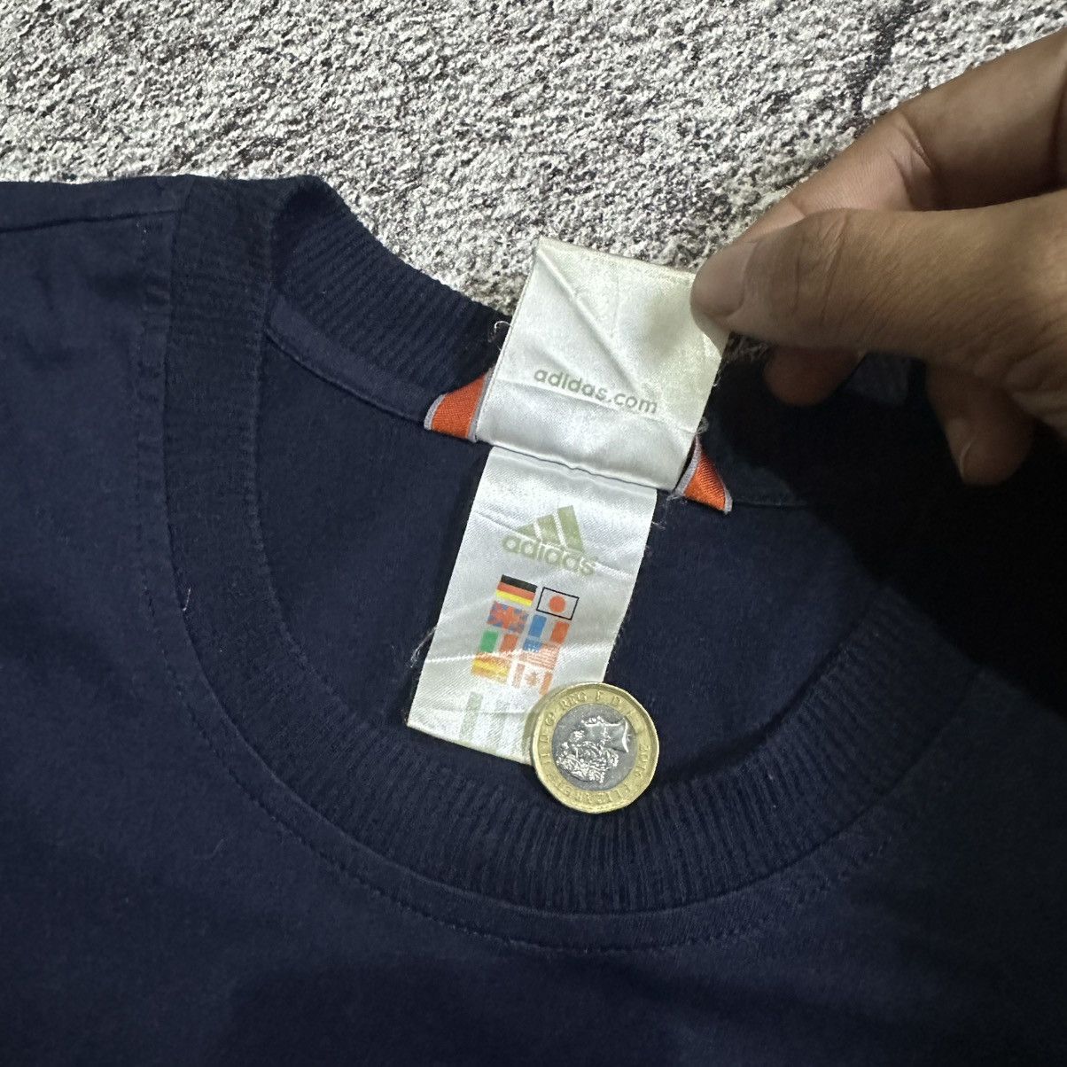Adidas VINTAGE Y2K ADIDAS TSHIRT Size US L / EU 52-54 / 3 - 7 Thumbnail