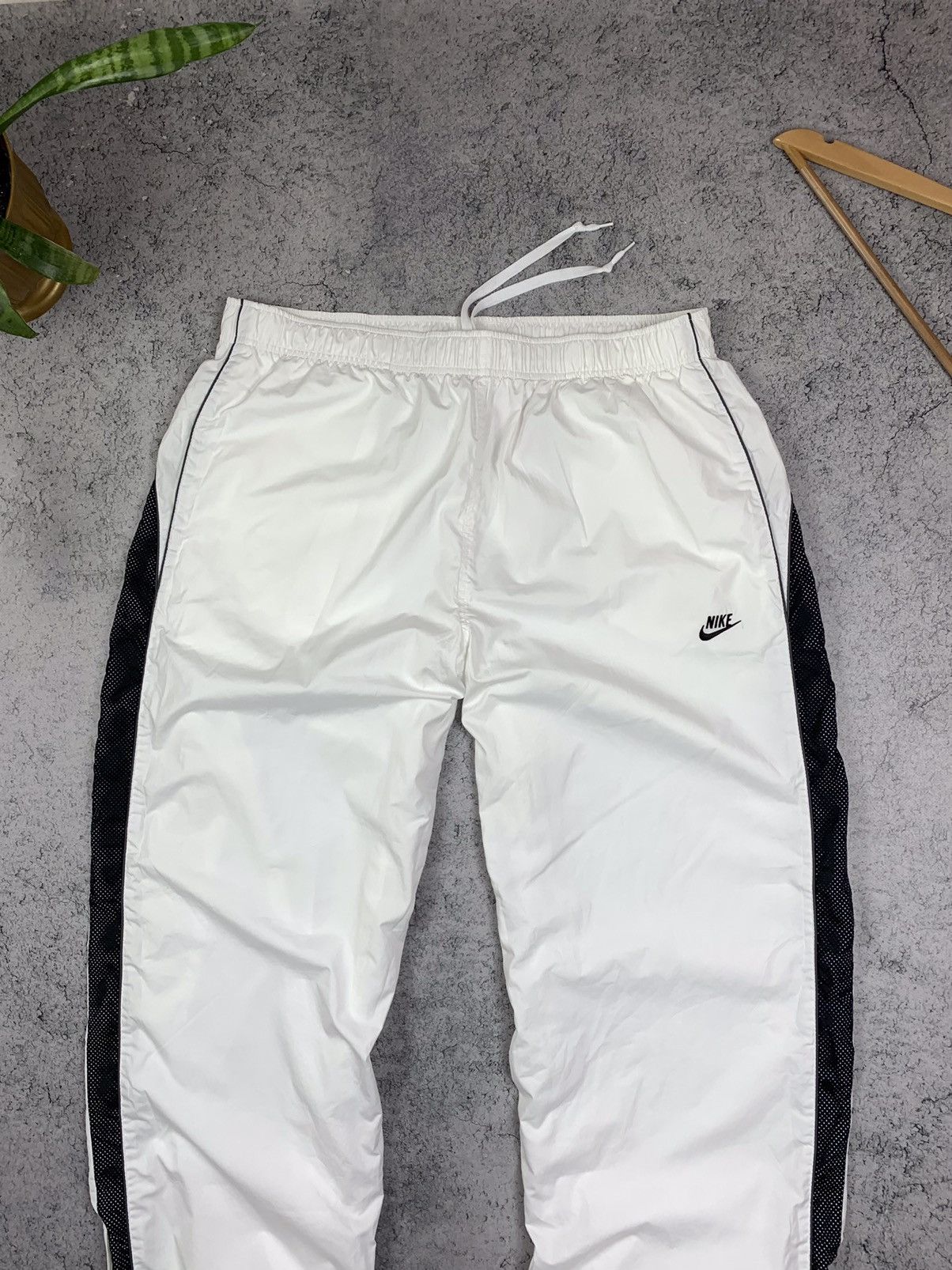 Vintage Nike Vintage Y2K Nylon White Pants Mens Size XXL Size US 38 / EU 54 - 2 Thumbnail