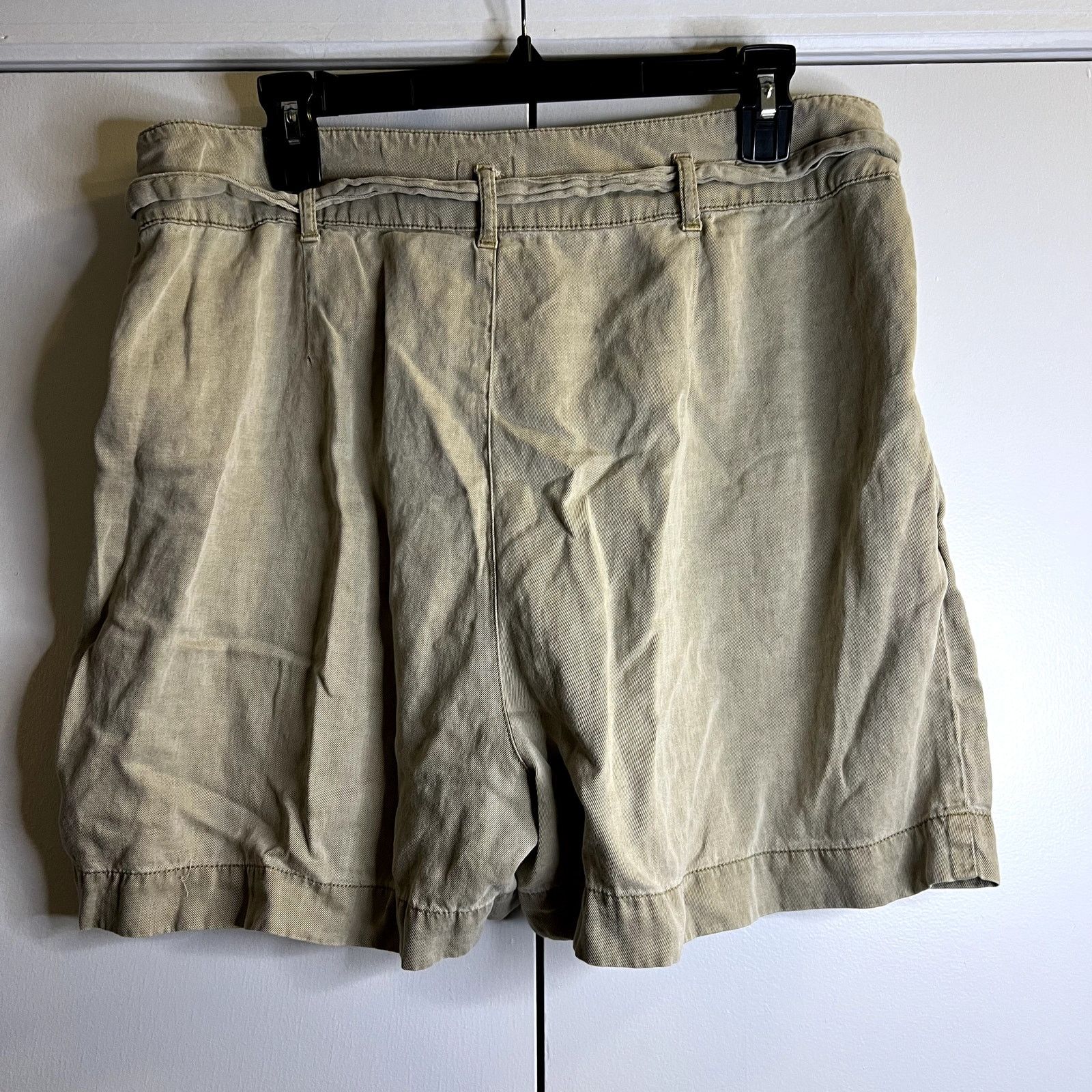 Faherty Faherty Arlie Tie Waist Linen Shorts Oakwood Khaki Size XL Size 32" / US 10 / IT 46 - 4 Thumbnail