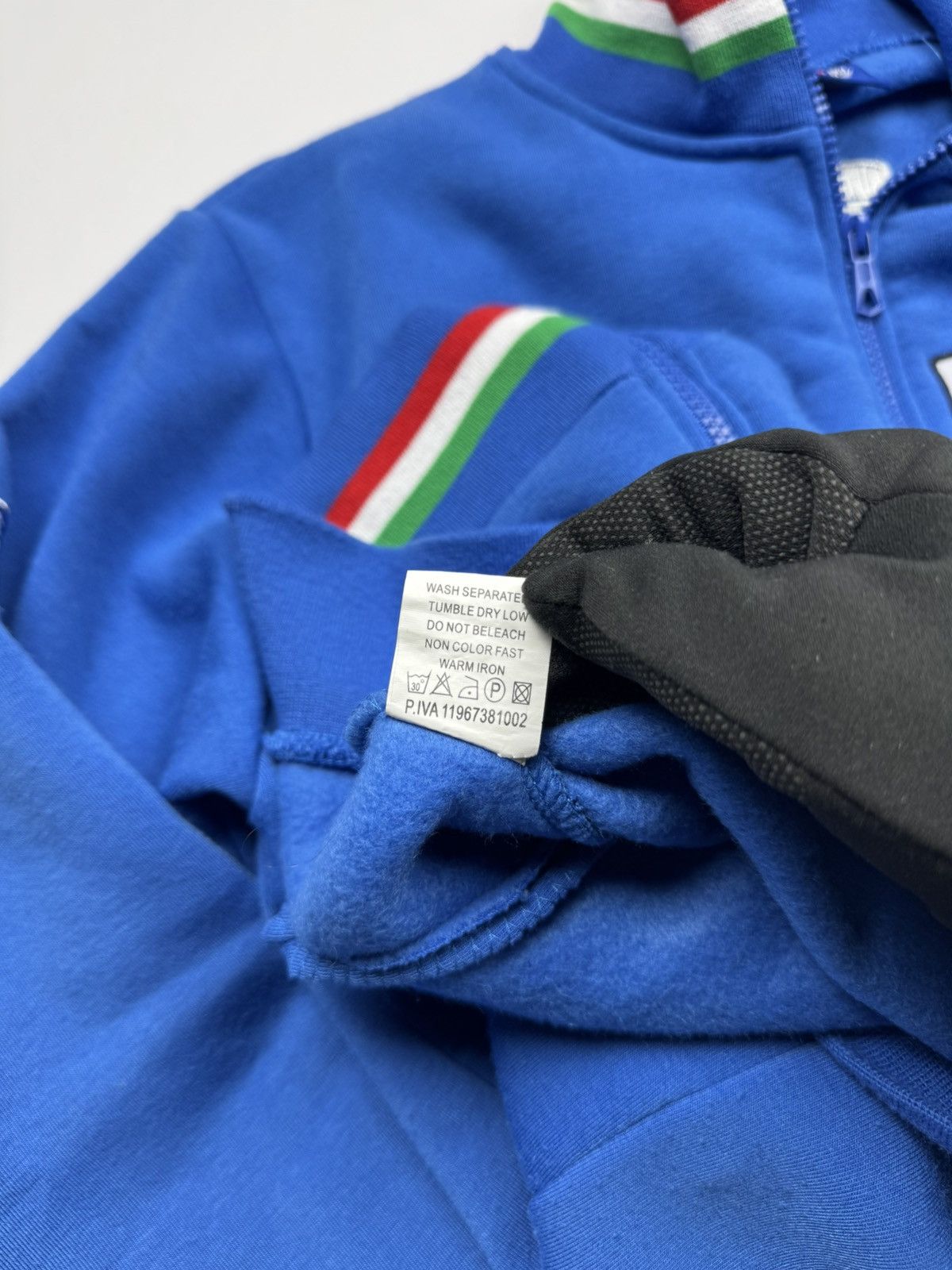 Vintage Vintage Italia Streetwear Y2k Track Jacket Size US L / EU 52-54 / 3 - 10 Thumbnail