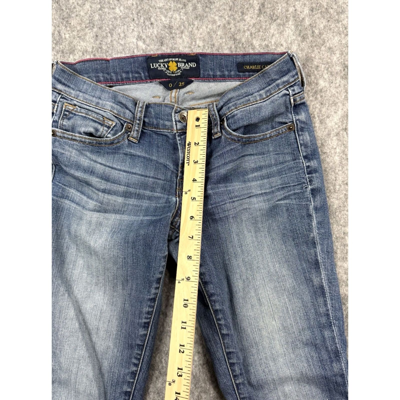 Lucky Brand Lucky Brand Jeans Women's 0/25 Blue Straight Leg Denim Charlie Capri Jeans Straight 5-Pocket Regular Rise Mid Dark Wash 25Inseam Womens Size 25" / US 0 / IT 36 - 6 Thumbnail