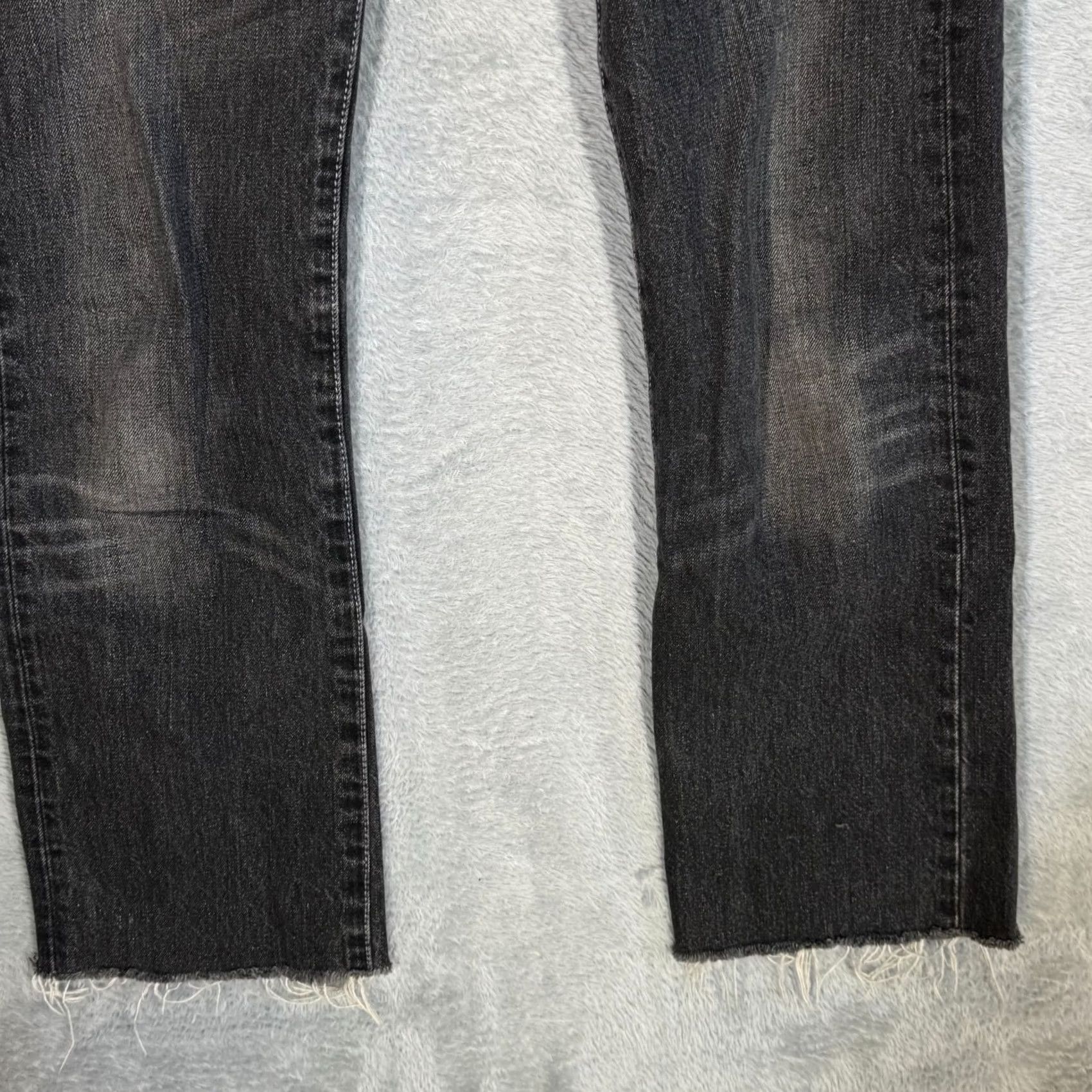 Levi's Levi’s 501 Jeans Men’s 29x32 Black Denim Button Fly Straight Leg Regular Denim Jeans Womens? Size US 29 - 5 Thumbnail
