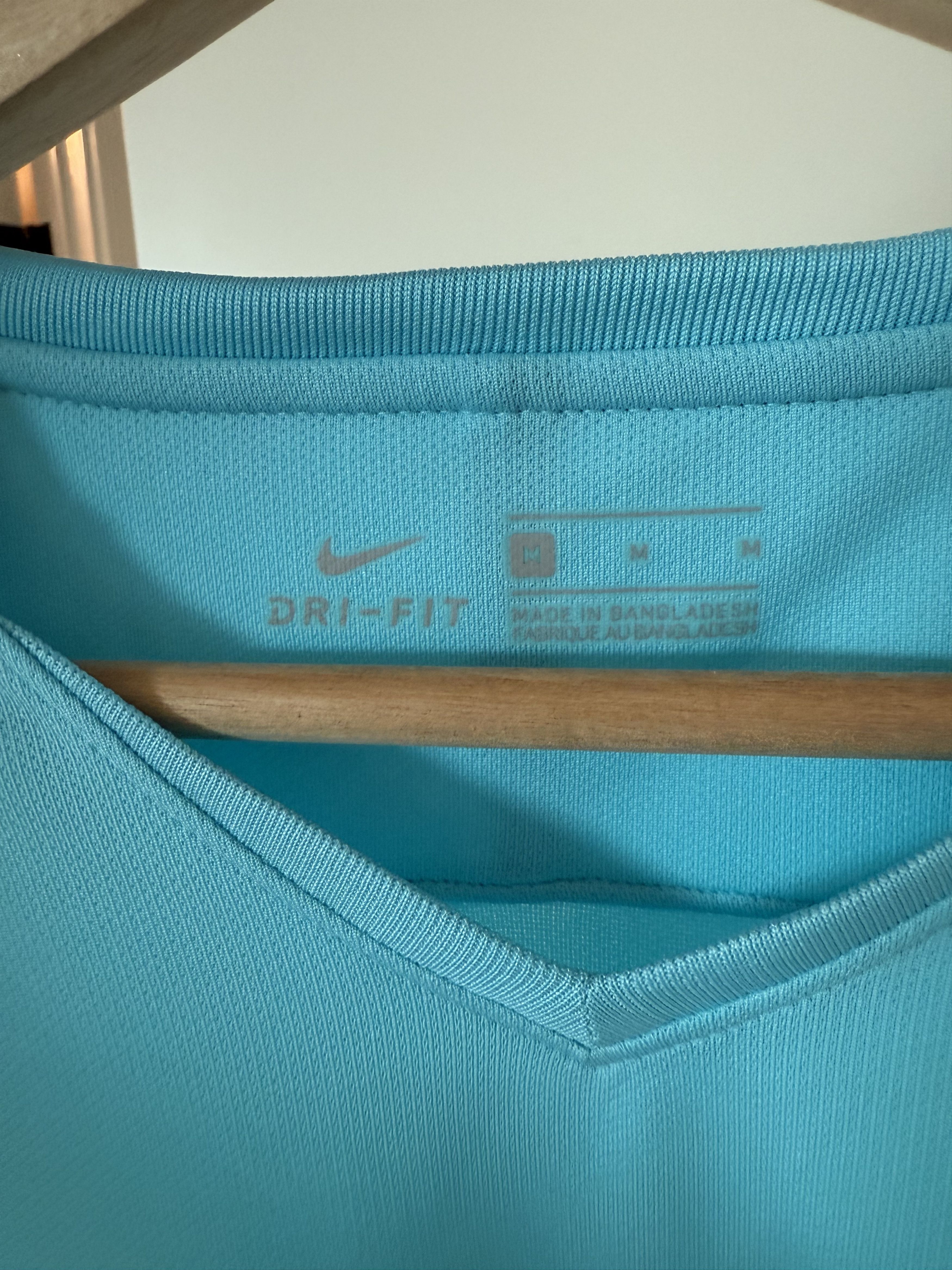 Nike FC Barcelona 2017-2018 Third Kit Size US M / EU 48-50 / 2 - 3 Thumbnail