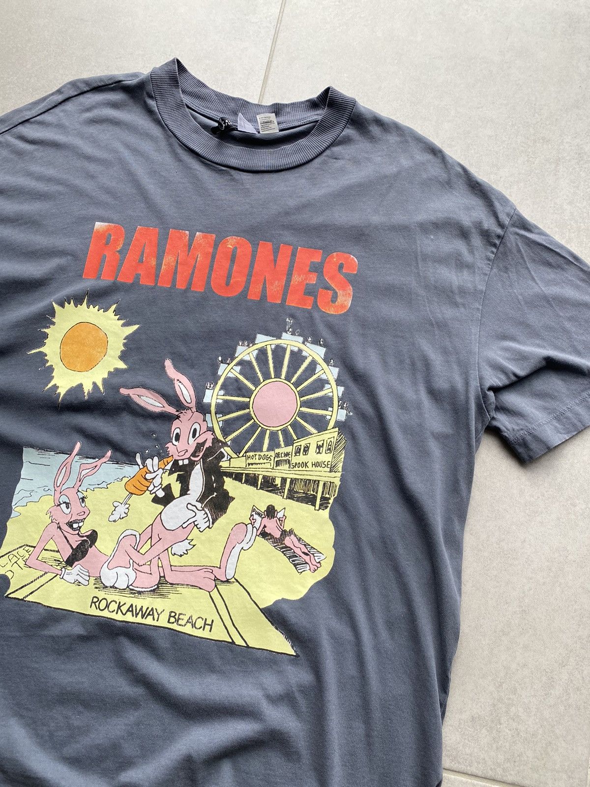 Vintage Vintage Y2K Ramones Graphic Tee Size US M / EU 48-50 / 2 - 4 Thumbnail