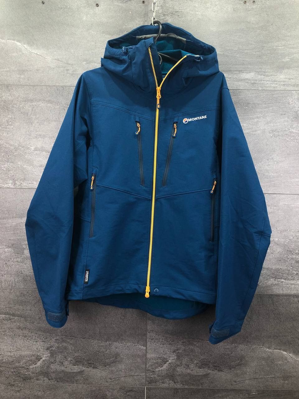 image of Montane Men’S Dyno Xt Softshell Hooded Blue Jacket Size S, Men's