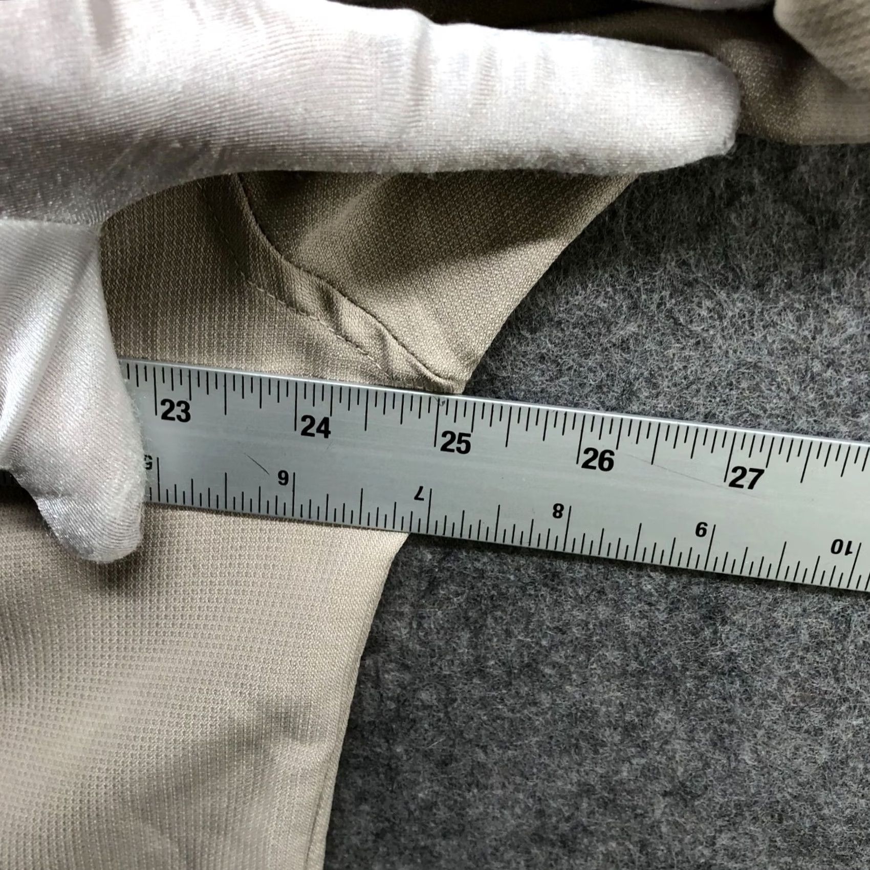 Vintage Woolrich Shirt Mens L Beige Pocket Button-Down Short Sleeve Silky Knit Casual Pocketed Button Up Camp Outdoors Regular Sleeve Size US L / EU 52-54 / 3 - 6 Thumbnail