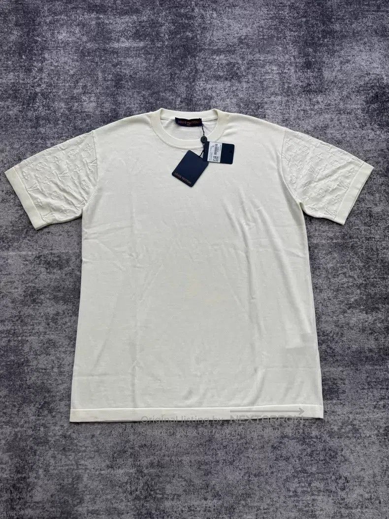 Louis Vuitton Louis Vuitton White arm embossed full print knitted short Size US XL / EU 56 / 4 - 1 Thumbnail