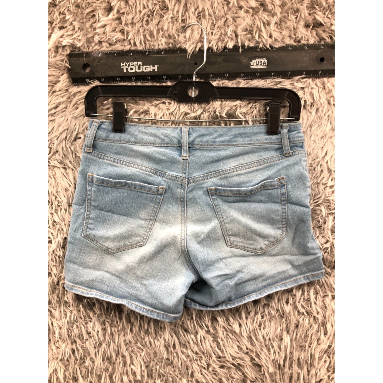 Jessica Simpson Jessica Simpson Boyfriend Shorts Womens Size 2 Mid Rise Medium Wash Blue Denim Cotton 5-Pocket Design Regular Women Slim Fit? Size 26" / US 2 / IT 38 - 4 Thumbnail