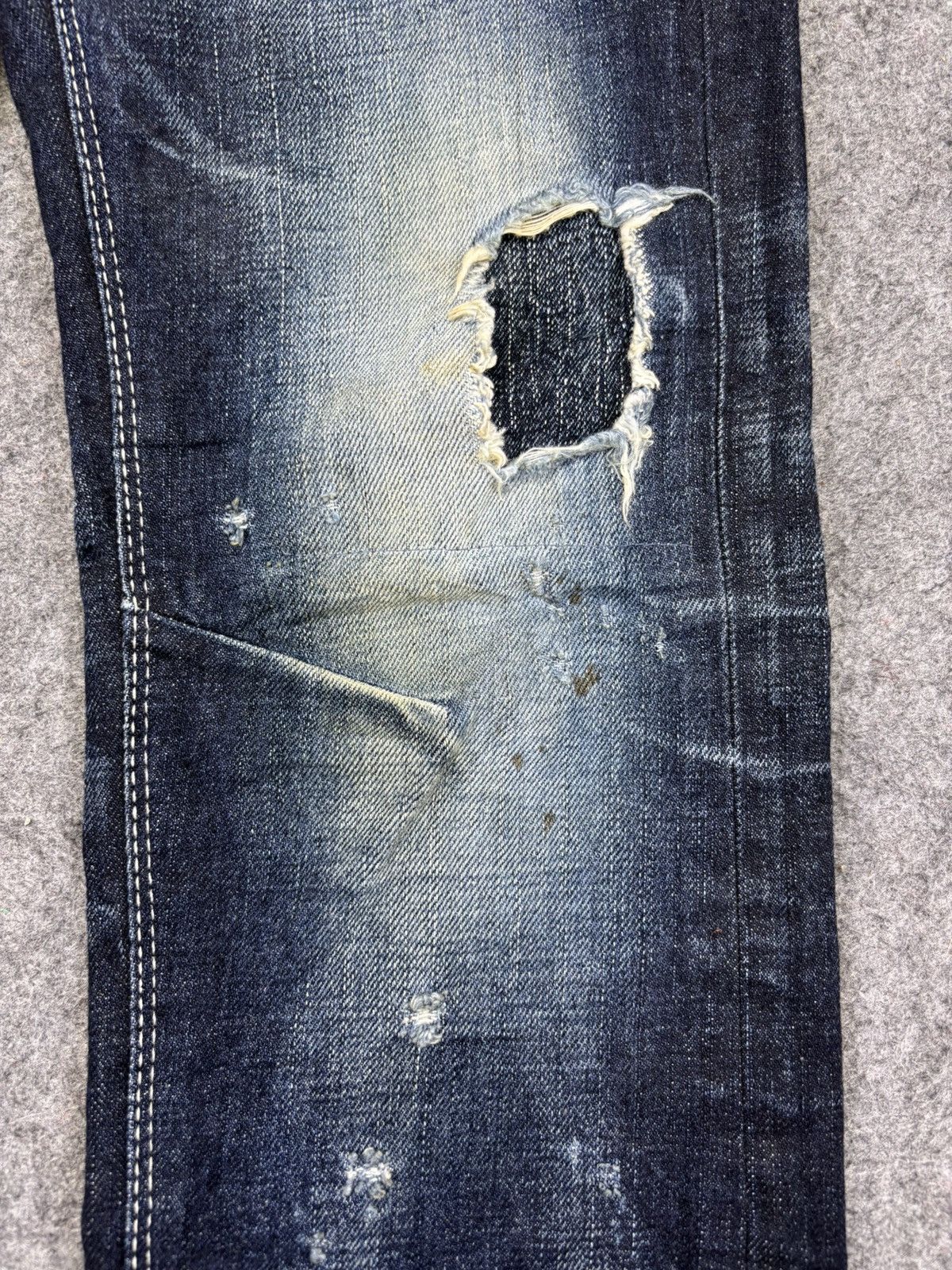 GOSTAR DE FUGA 💥Very Rare💥Archival Fuga Heavy Art Distressed Denim K7 Size US 30 / EU 46 - 5 Thumbnail