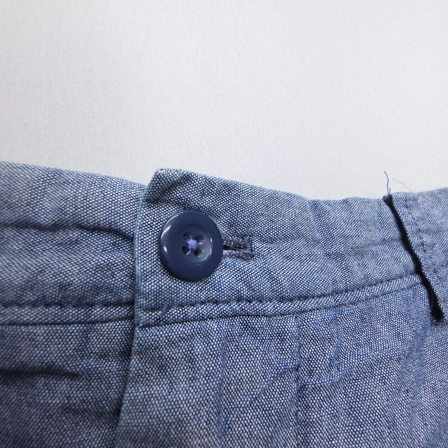 J.Crew J.CREW Chino Shorts Mens 35 x 10" Blue 100% Cotton Chambray Flat Preppy Lightweight Casual Travel Shorts Mens Blue Size US 35 - 6 Thumbnail