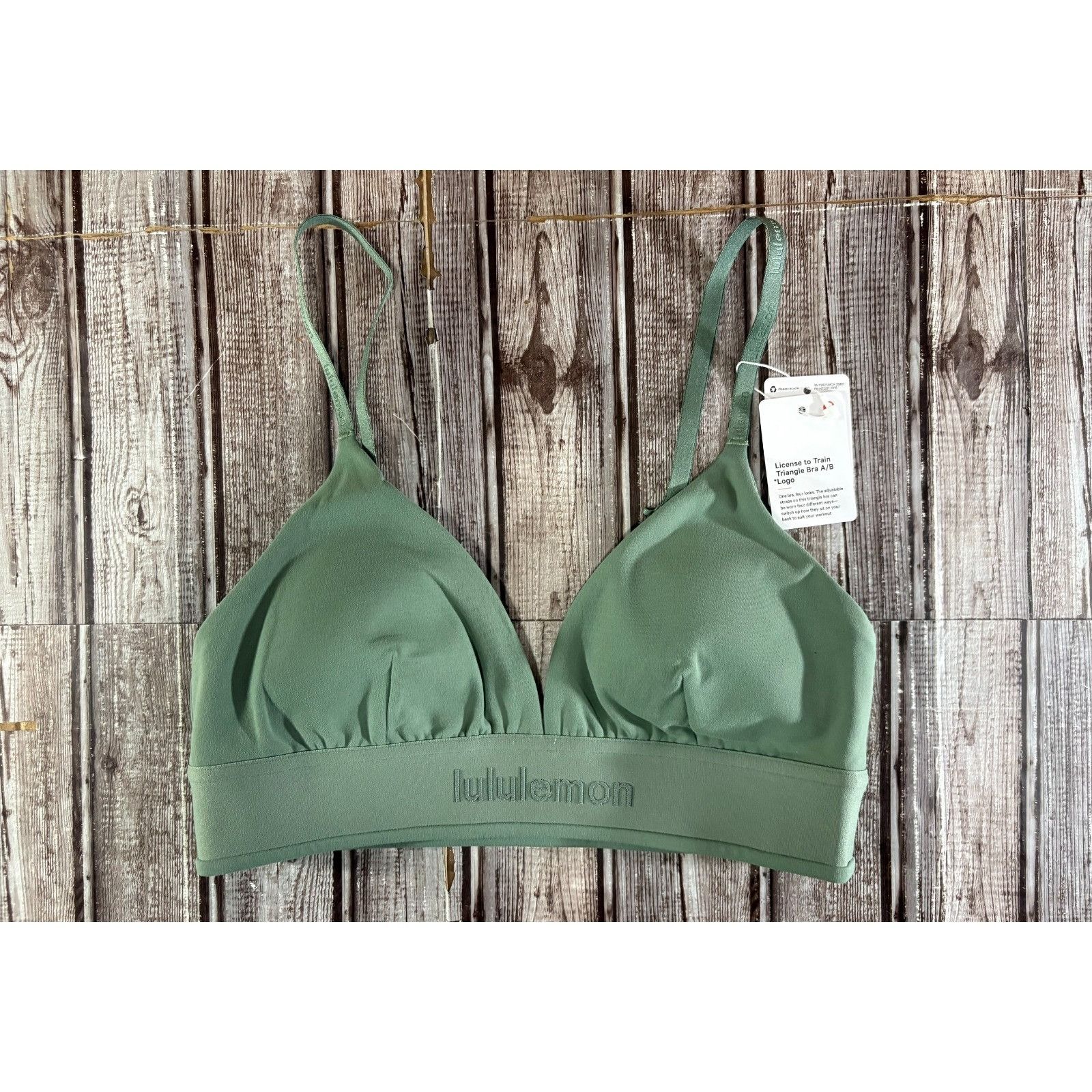 Lululemon Lululemon License to Train Triangle Bra A/B logo sz 8 color Size M / US 6-8 / IT 42-44 - 1 Thumbnail