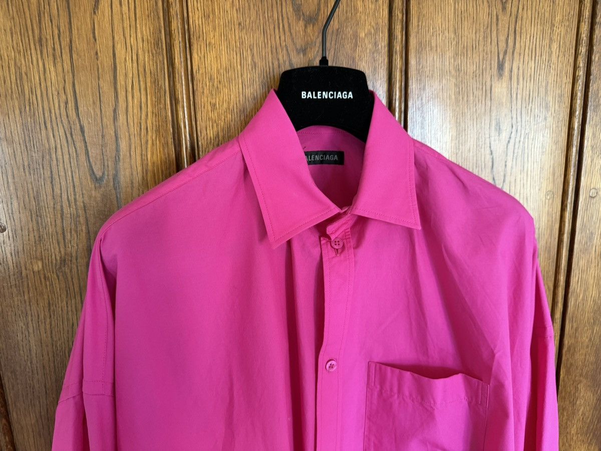 Balenciaga $1.3k FW23 Balenciaga Demna logo pink oversized shirt rare Size US L / EU 52-54 / 3 - 12 Thumbnail