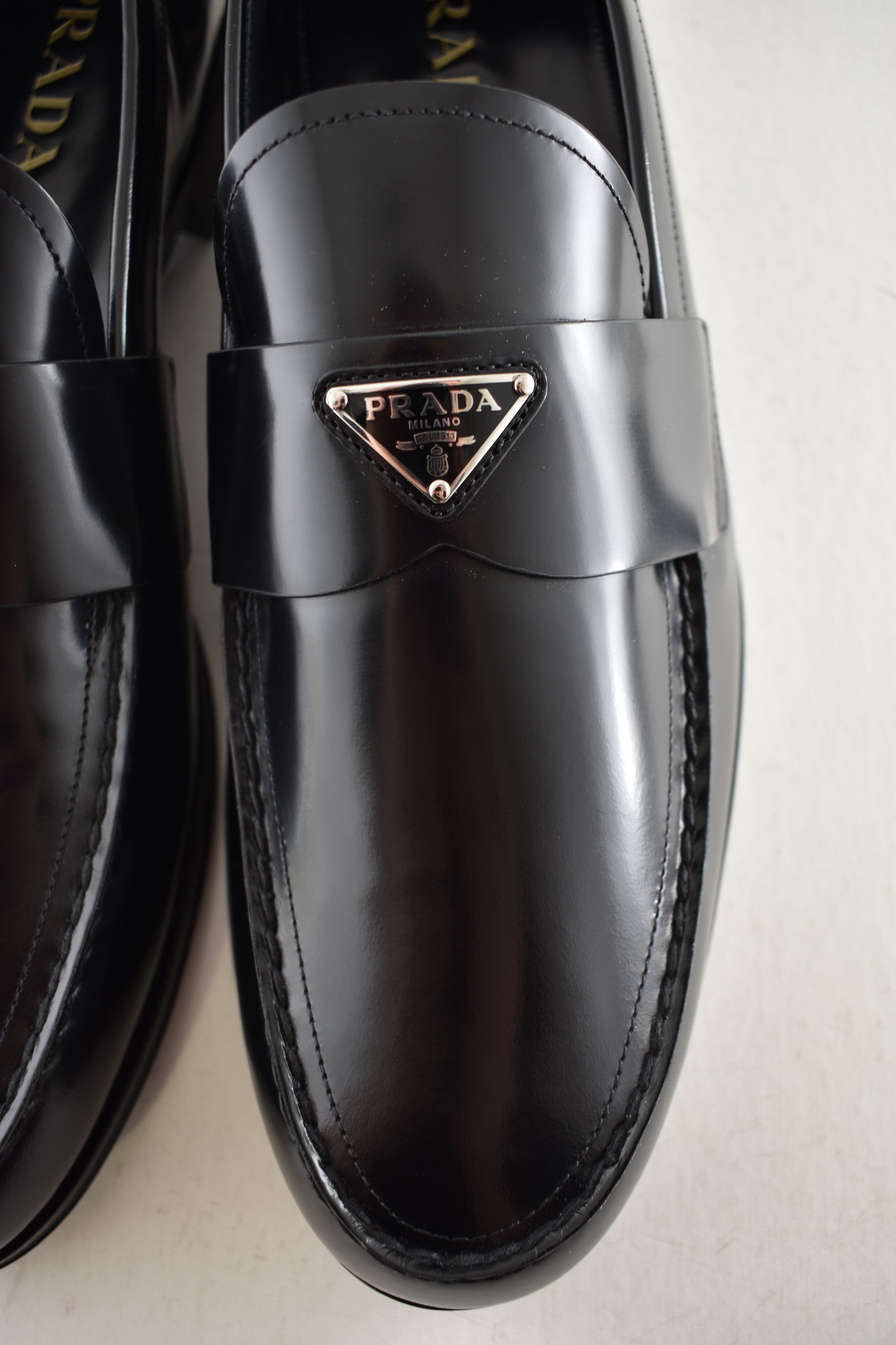 Prada Prada Leather Logo Classic Loafer Slip On Flat UK 12 US 13 Size US 13 / EU 46 - 11 Thumbnail
