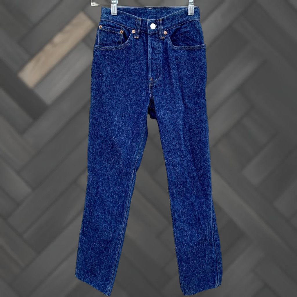 Levi's VINTAGE Levi's Button Fly 501 Jeans Junior Size 3 23" Waist 30" Inseam Blue Mens Womens Boys Girls Size 26" / US 2 / IT 38 - 1 Thumbnail