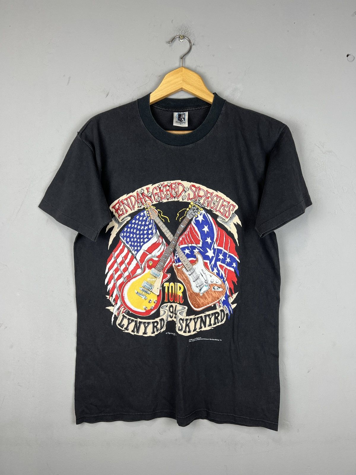 Band Tees Vintage 1994 Lynyrd Skynyrd Endangered Species tee Size US L / EU 52-54 / 3 - 1 Thumbnail