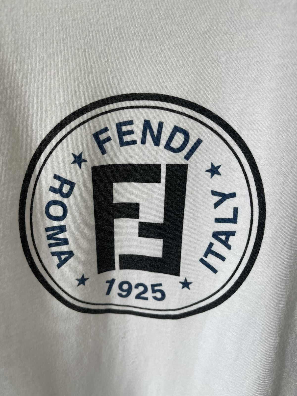 Fendi Vintage Fendi Circle Logo Tee Size US M / EU 48-50 / 2 - 4 Thumbnail