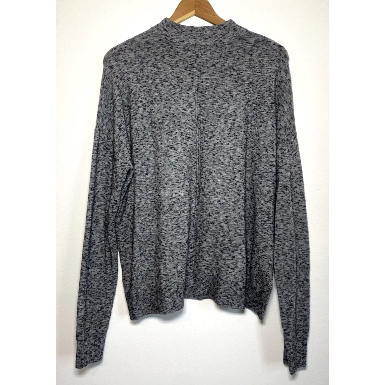 Vintage Wilfred Aritzia Knit Sweater Sz M Heather Gray Yarn Made in Italy Women’s Size M / US 6-8 / IT 42-44 - 2 Thumbnail