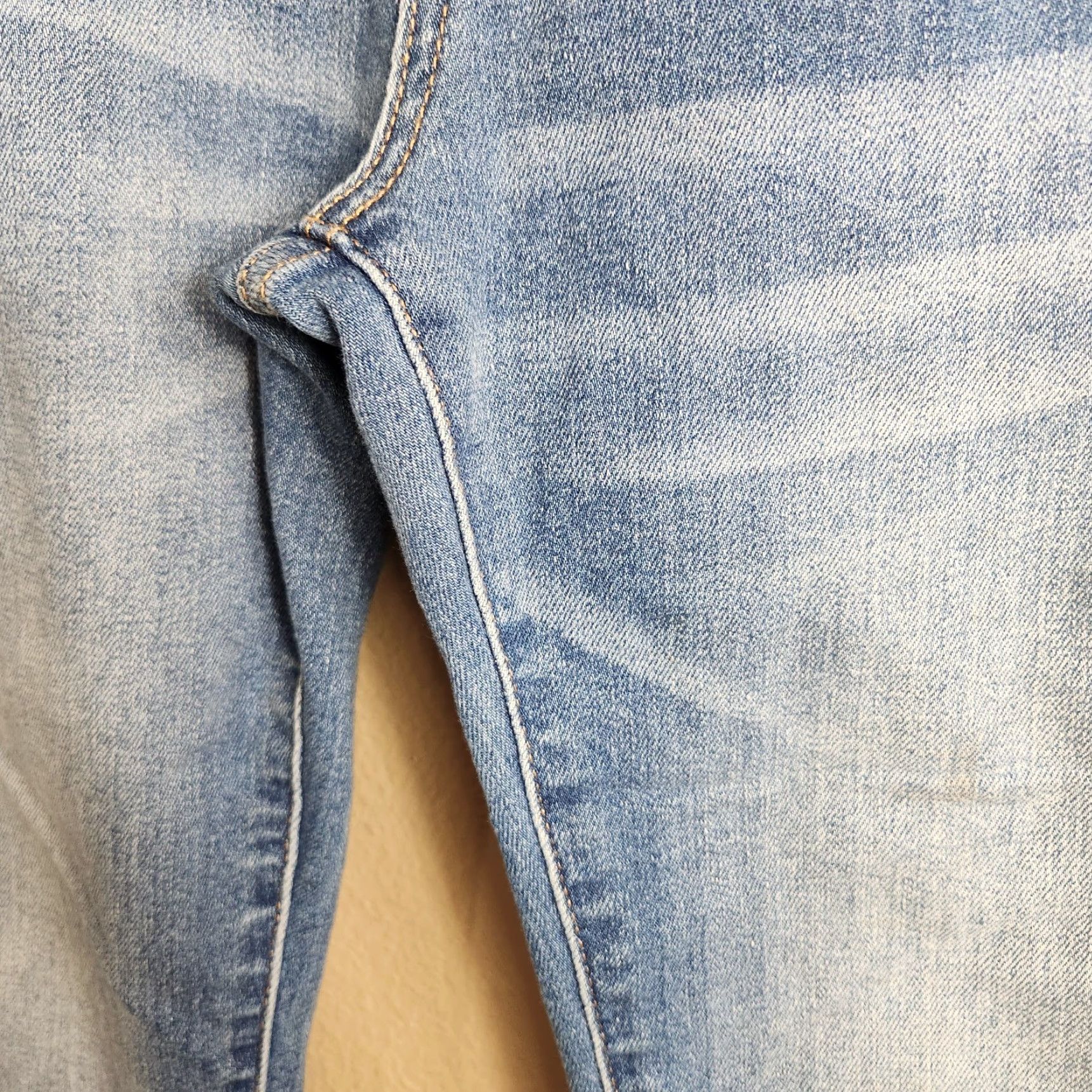 Miss Me Miss Me Jeans |29| Mid Rise M2207CF Crop Fray Flare Denim Womens Regulate? Size 29" - 7 Thumbnail
