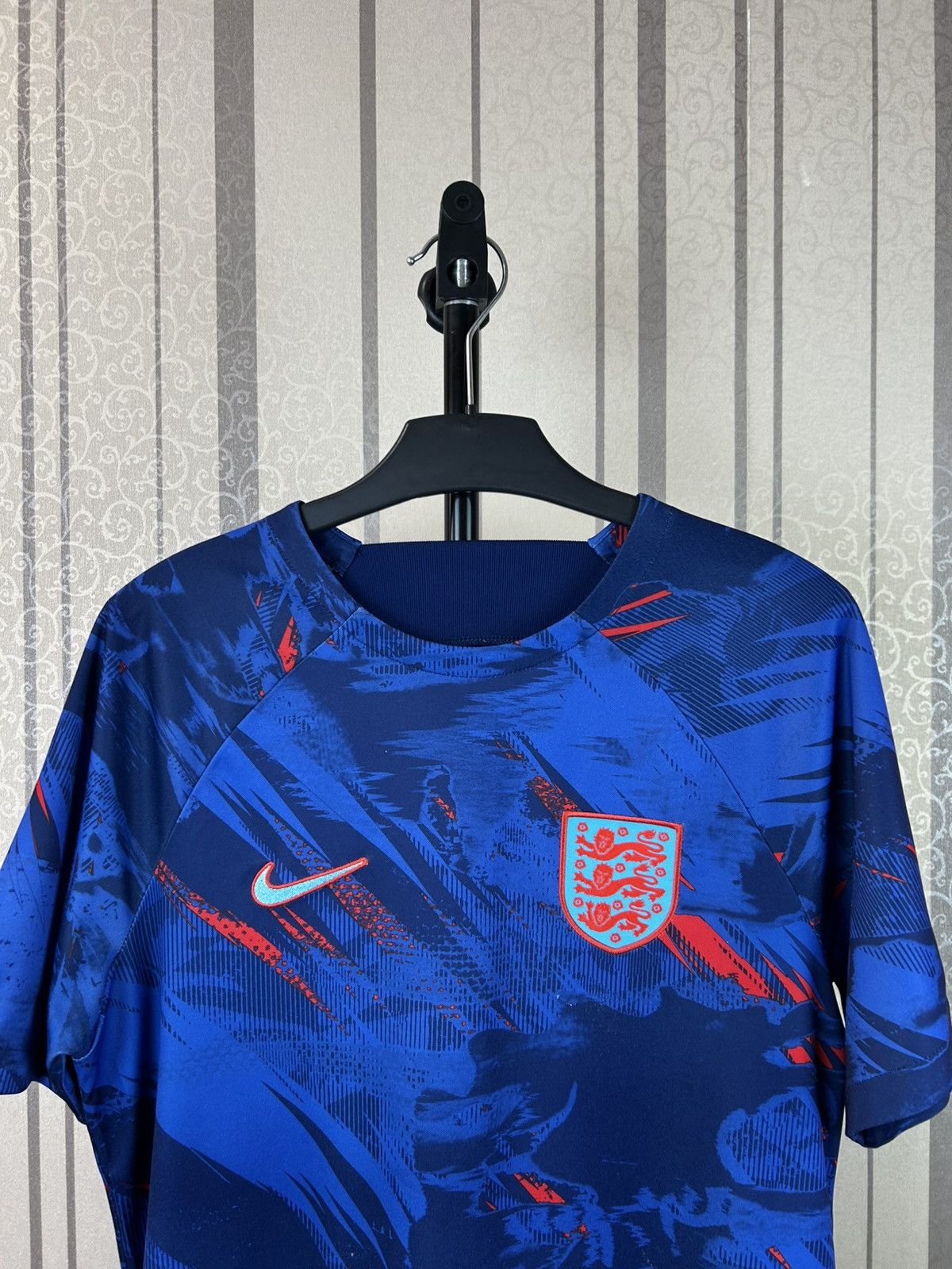 Nike Nike England 2022/2023 Jersey Size S Size US S / EU 44-46 / 1 - 3 Thumbnail