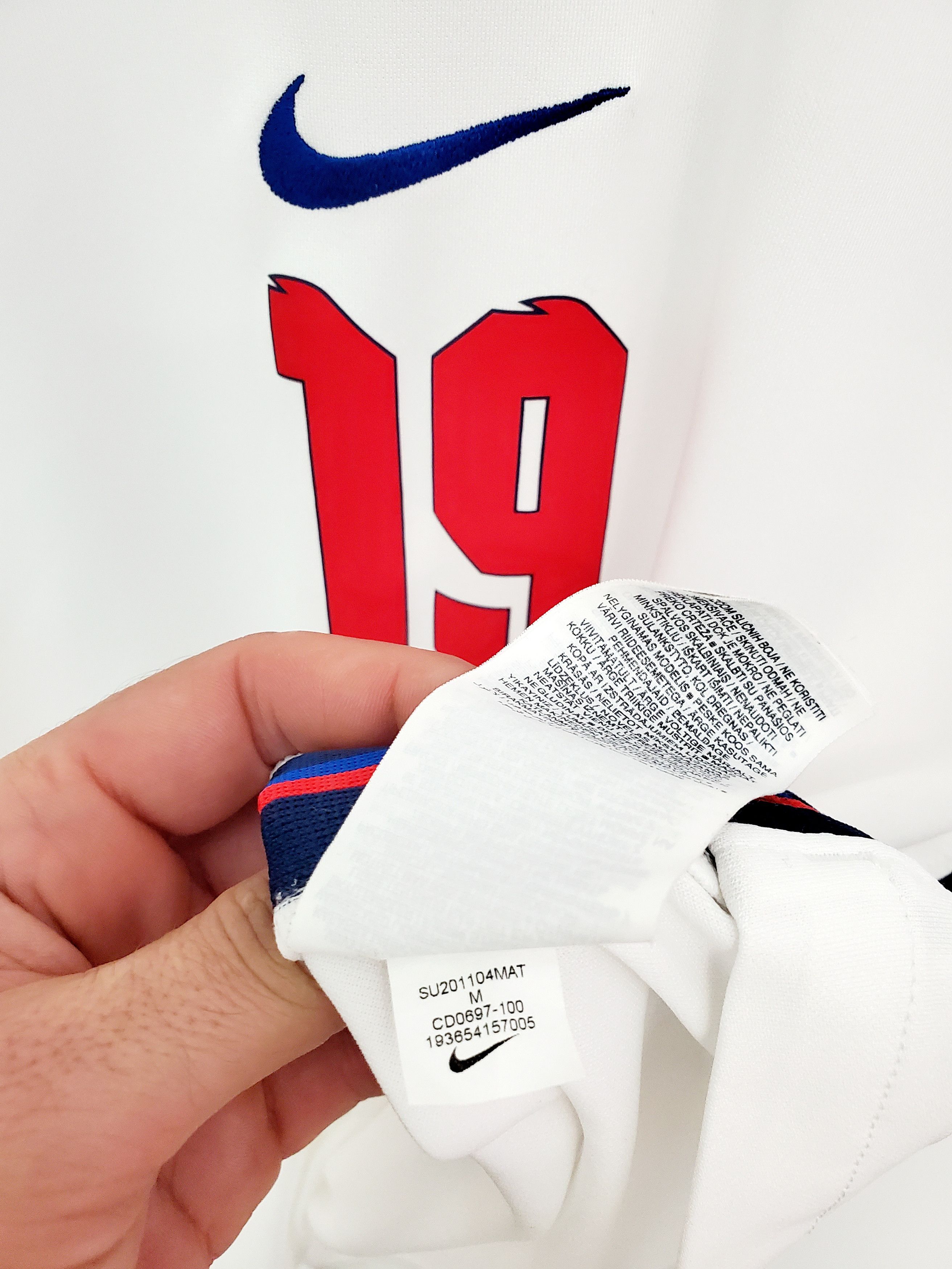 Nike 2020-21 England Nike Home soccer jersey Mount #19 size M Size US M / EU 48-50 / 2 - 5 Thumbnail