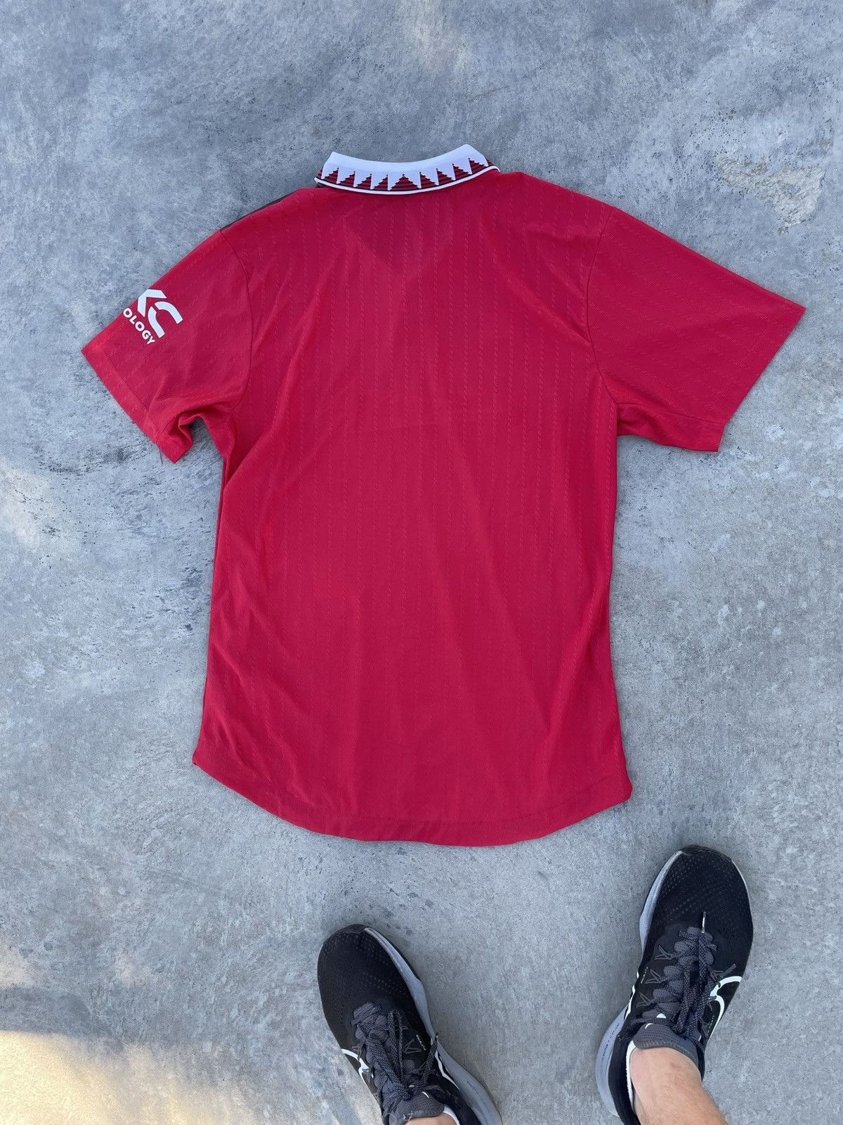 Other MANCHESTER UNITED 2023 SOCCER Y2K FOOTBALL JERSEY BLOKECORE Size US L / EU 52-54 / 3 - 4 Thumbnail