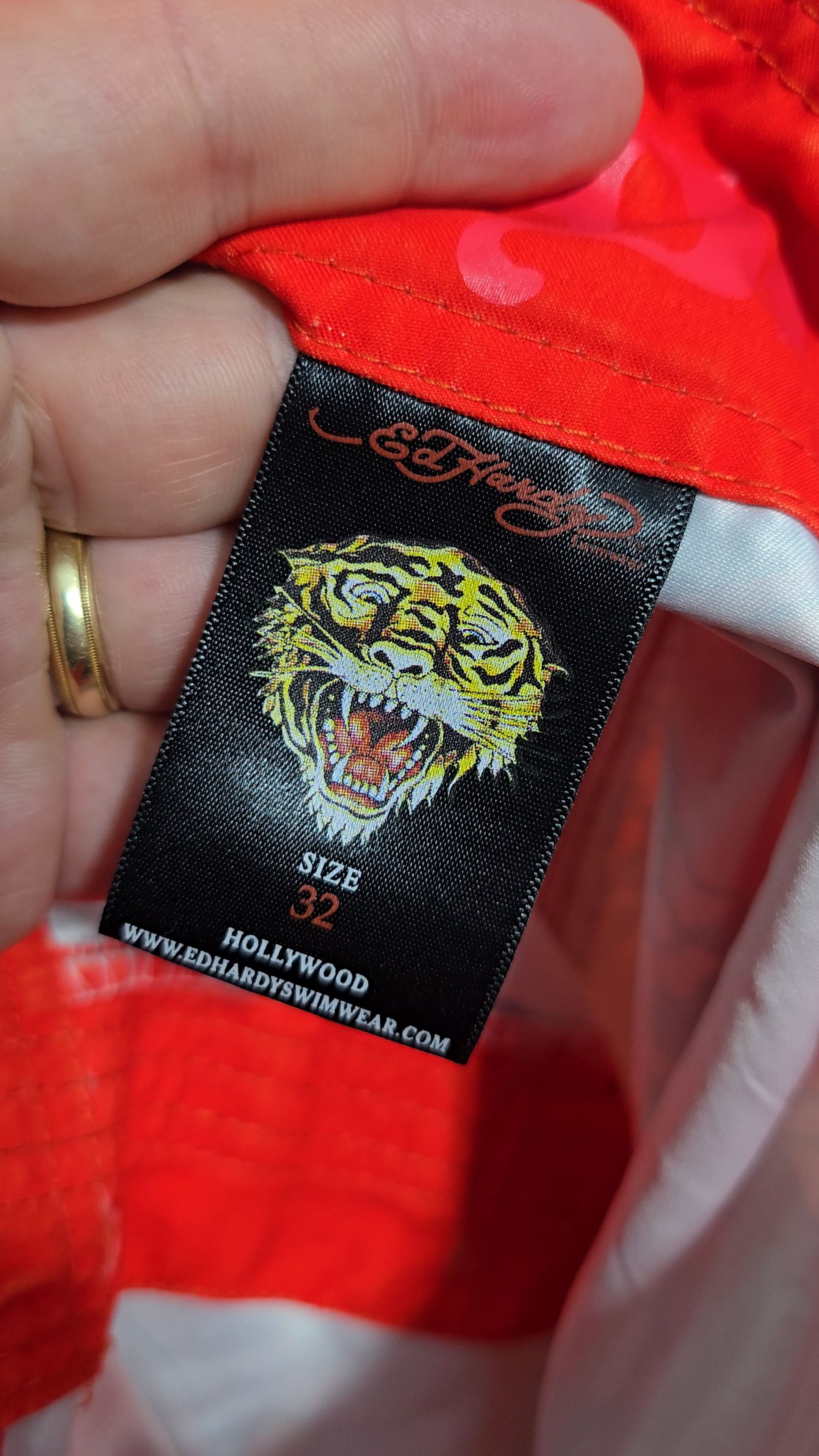 Ed Hardy Vintage Ed Hardy Girls All Over The World w32 Shorts Size US 32 / EU 48 - 16 Thumbnail