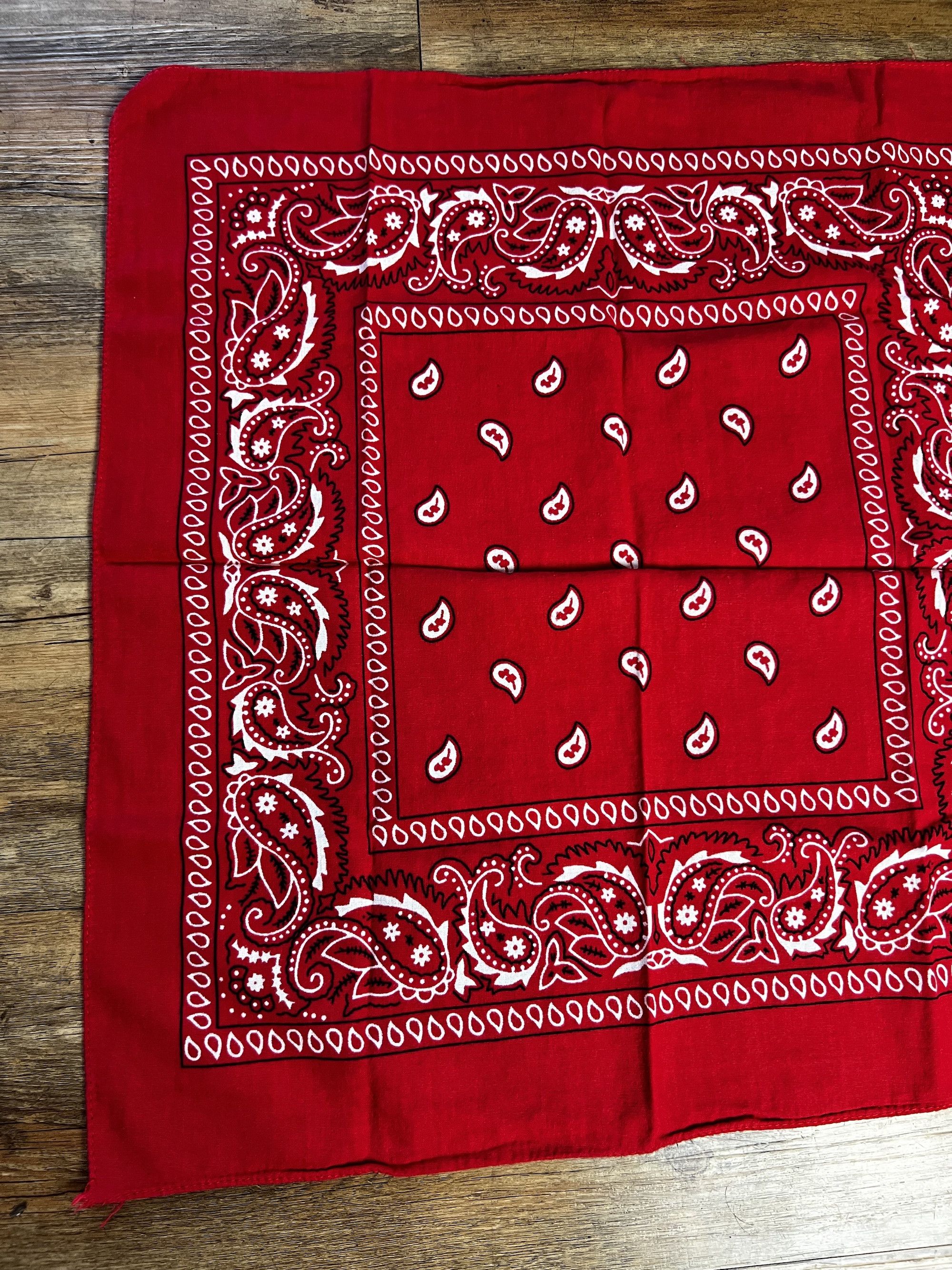 Vintage Vintage 100% Cotton Red Paisley Print Bandana RN13960 Size ONE SIZE - 3 Thumbnail