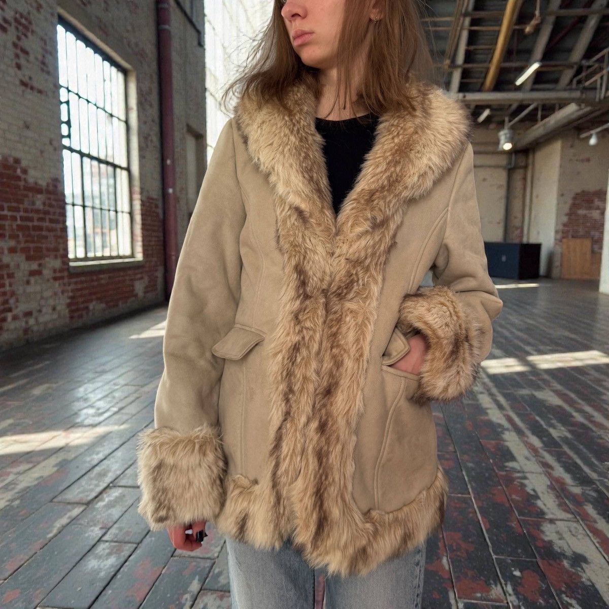 Japanese Brand Vintage Glamour Y2K Faux Fur Shearling/Sheepskin Coat Jacket Size M / US 6-8 / IT 42-44 - 2 Thumbnail