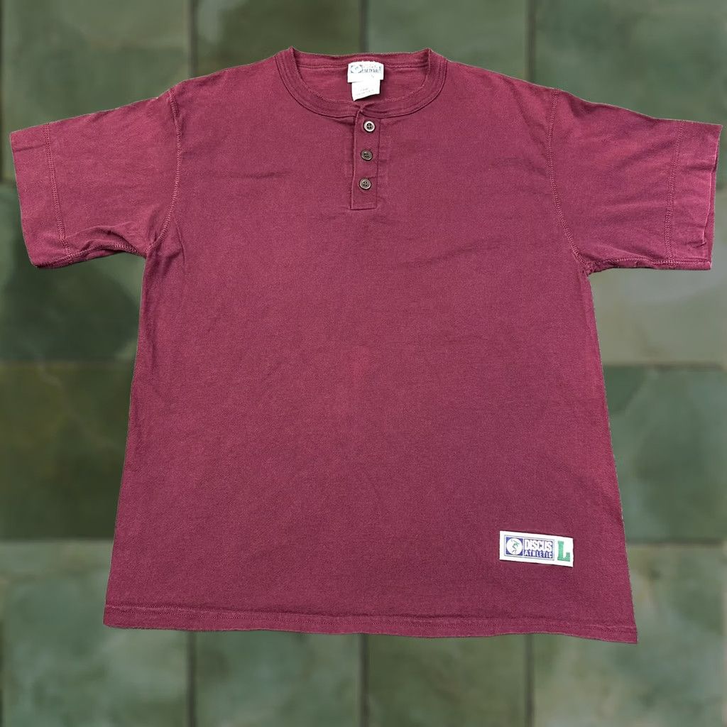 Vintage VINTAGE 90s Discus Athletic T-Shirt Henley Neck Short Sleeve 100% Cotton Purple Mens L Grunge Logo Sports Theme Size US L / EU 52-54 / 3 - 1 Thumbnail